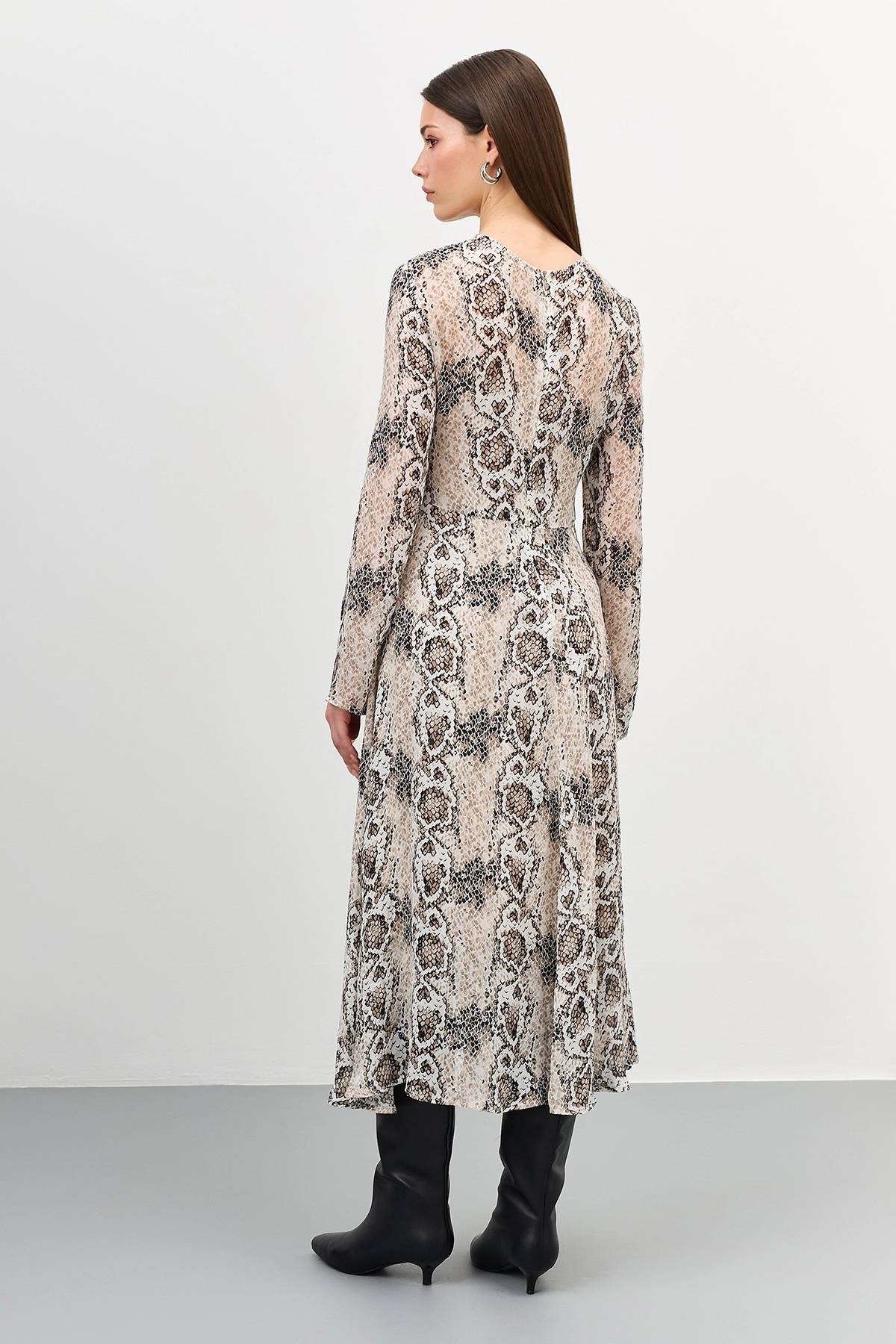 Лимитированная серия платье-макси с анималистичным принтом и ремень, 50