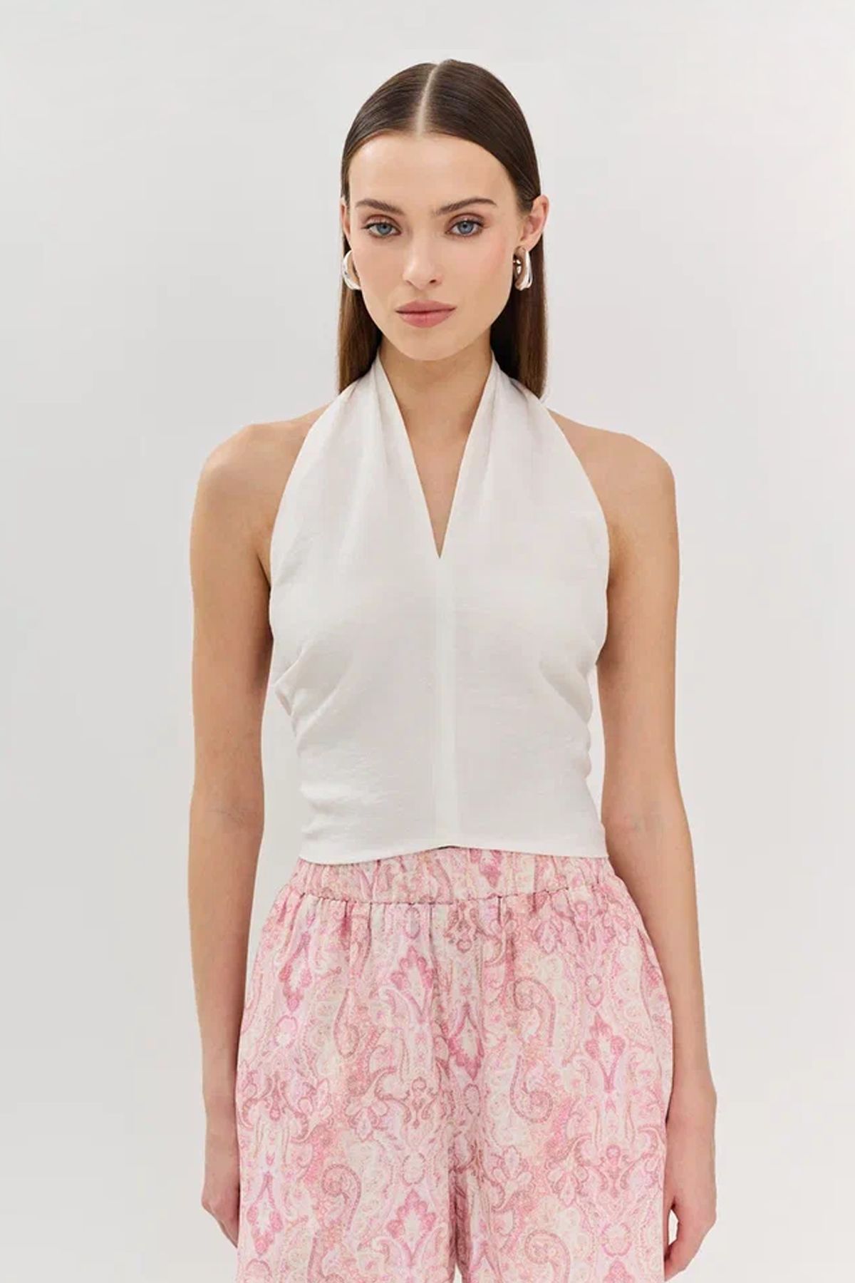 Элегантный топ с открытой спиной, 40р