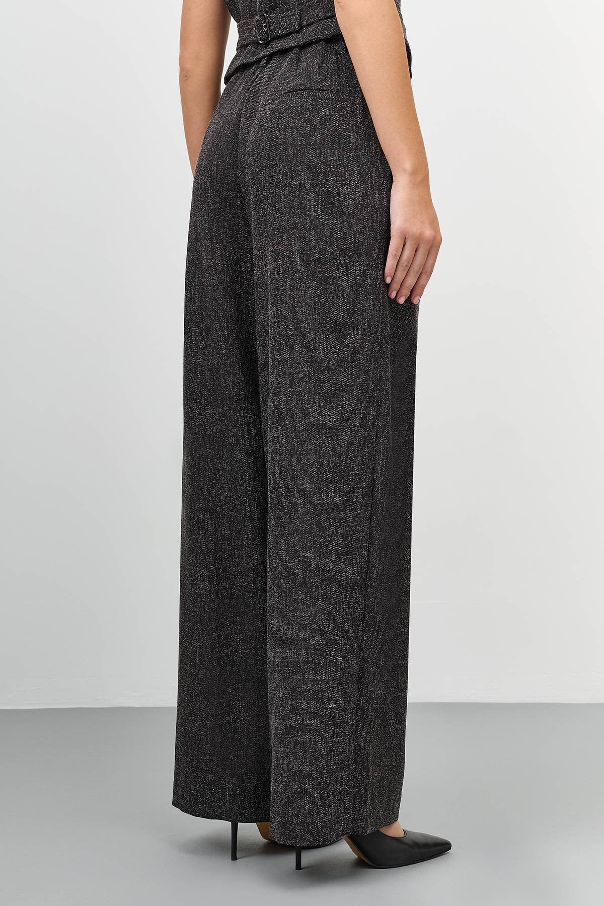 Лимитированная серия черные брюки с ремнем, 50