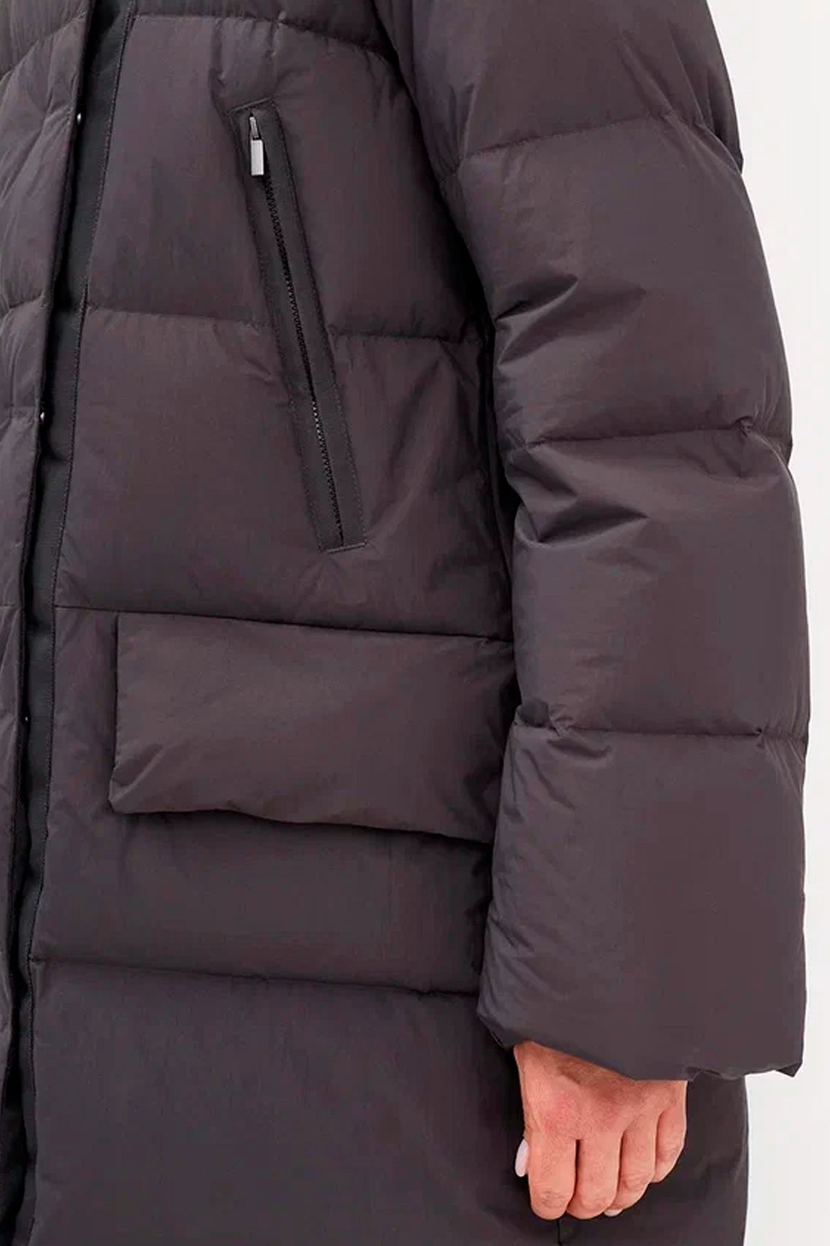 Пуховое пальто с объемными карманами, 40р