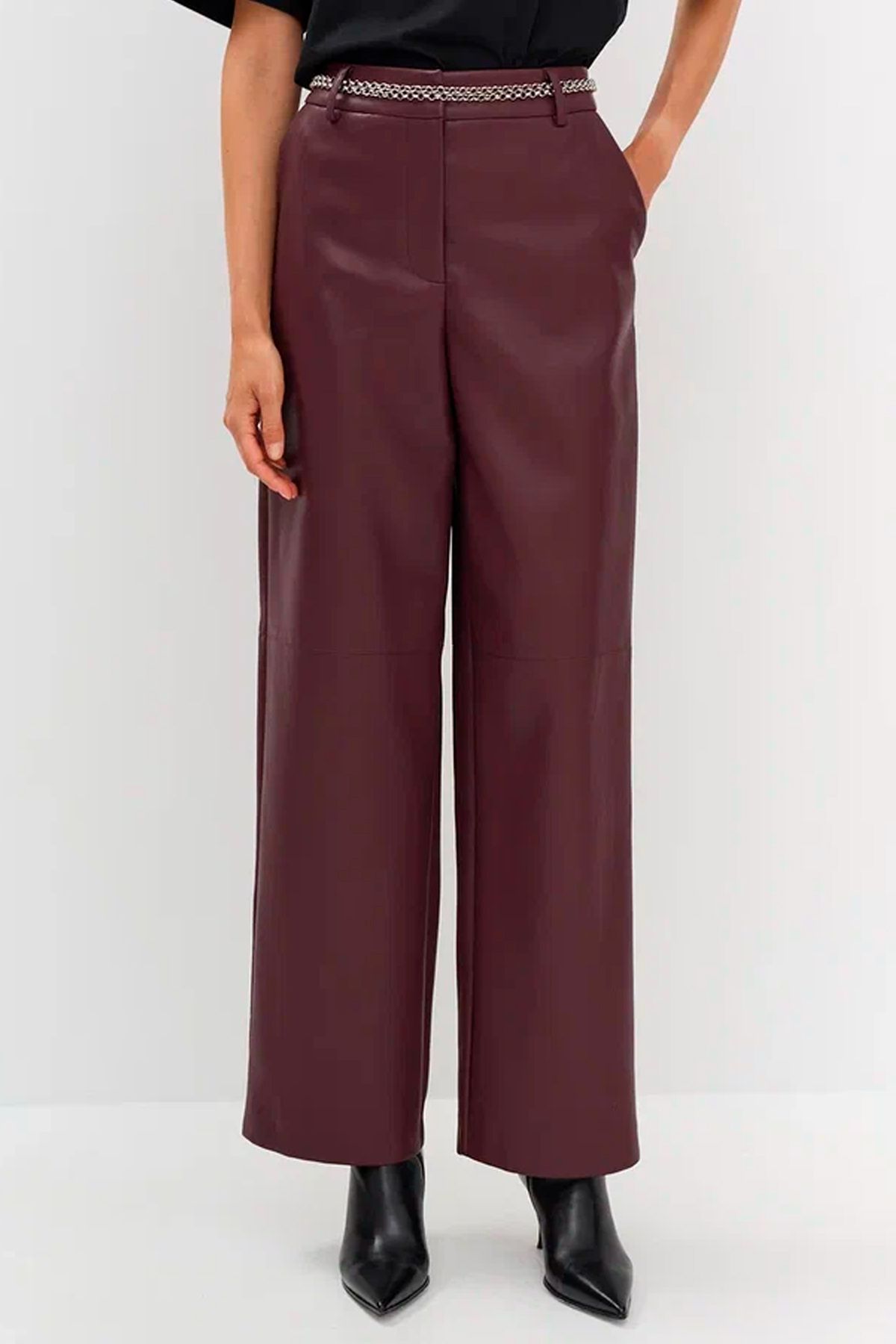 Широкие тёмно-бордовые брюки из полиуретана, 48р