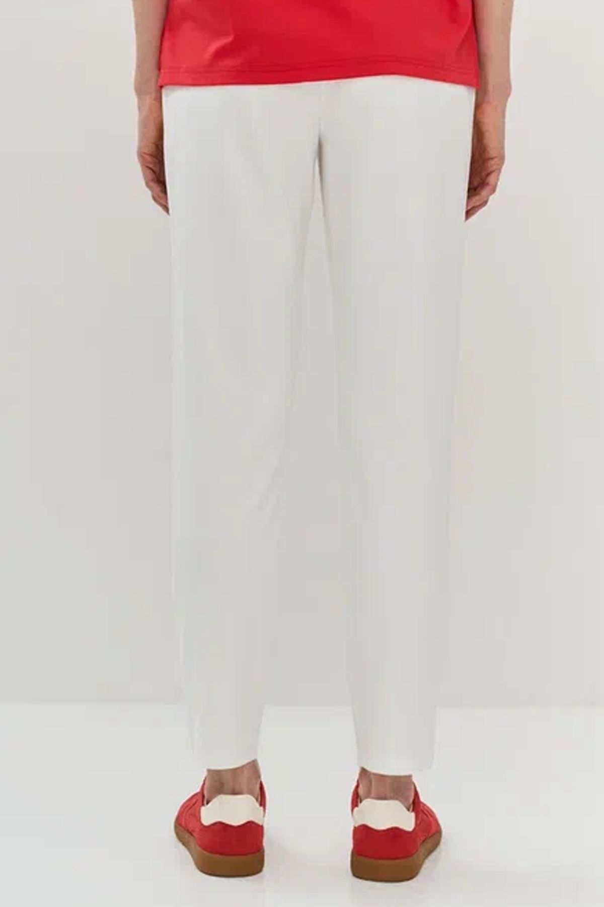 Базовые трикотажные брюки в молочном цвете, 44р