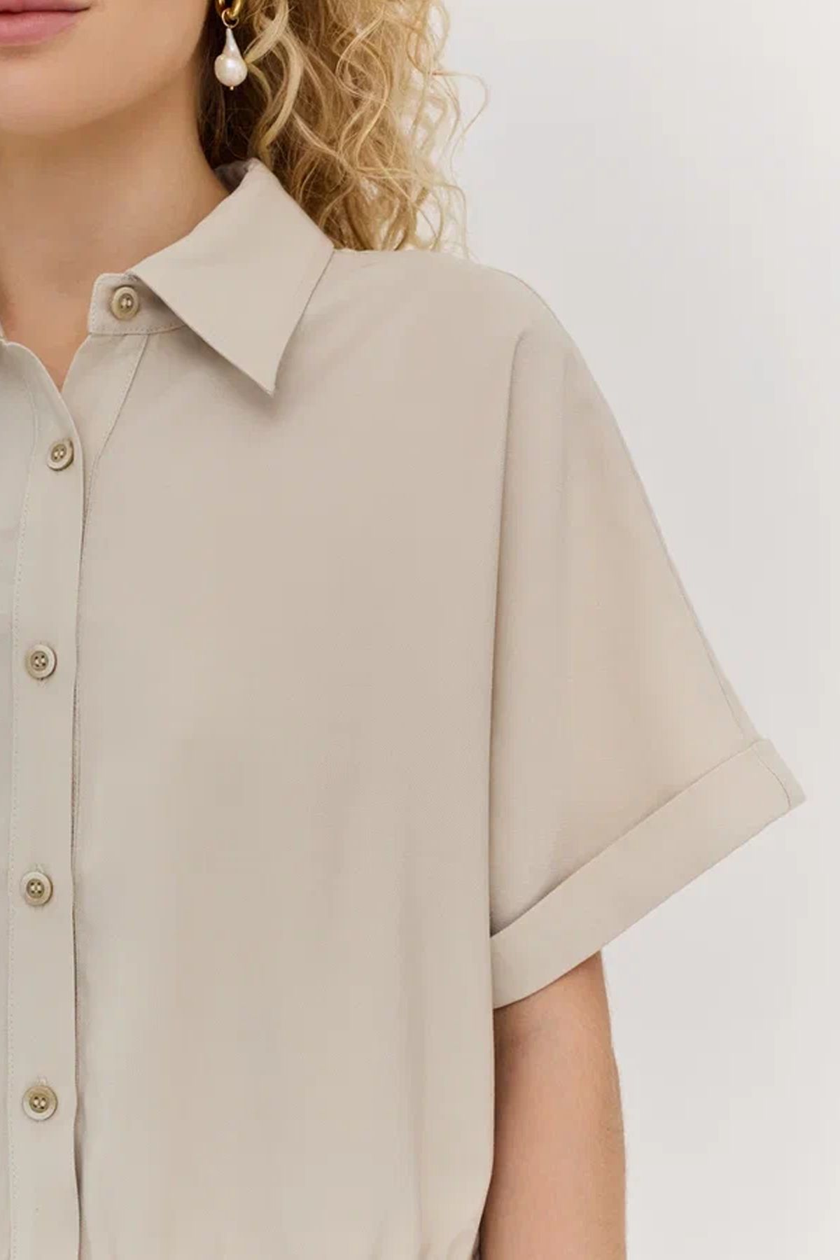 Блузка из мягкой вискозы в светло-бежевом цвете, 42р