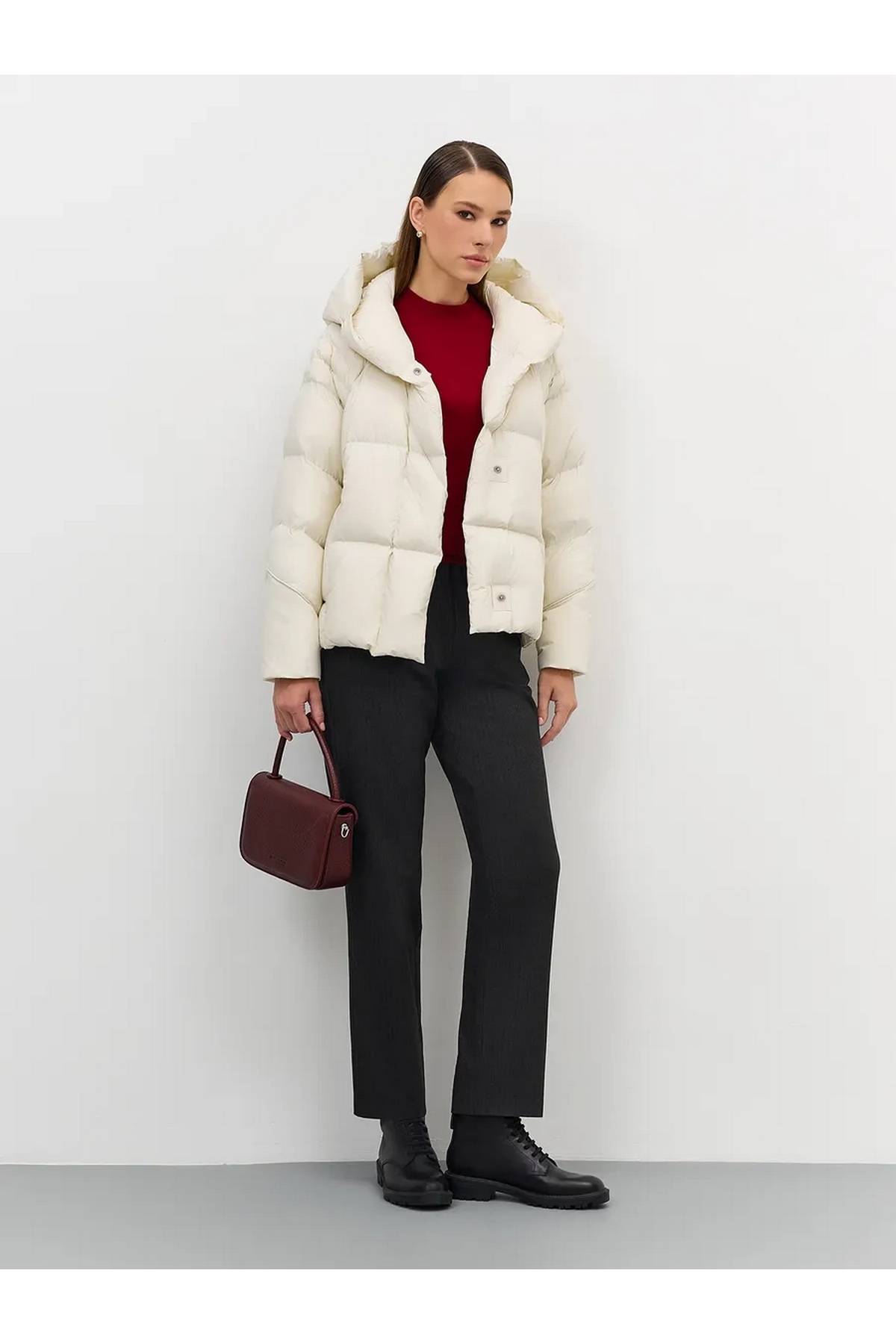 Лимитированная серия легкий короткий пуховик с плантином 42