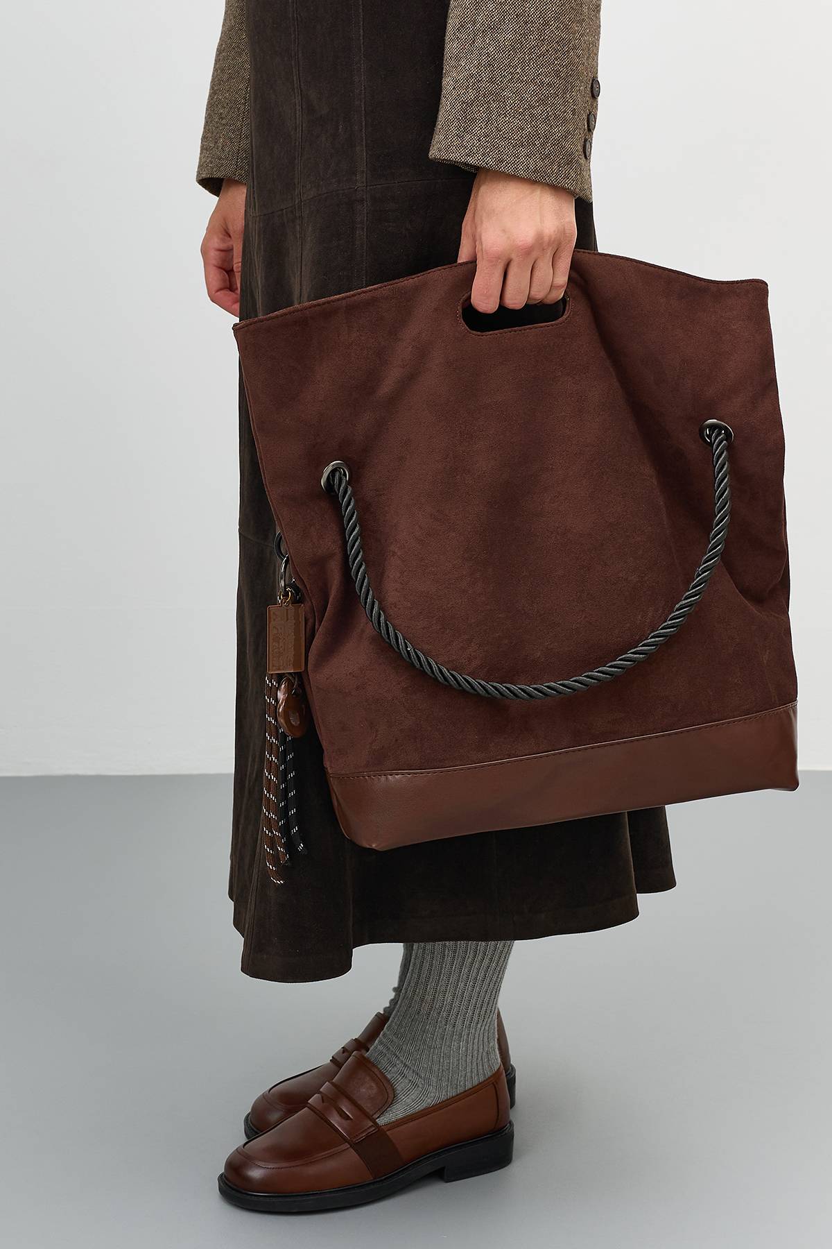 Лимитированная серия юбка А-силуэта из искуственной замши и ремень, 42