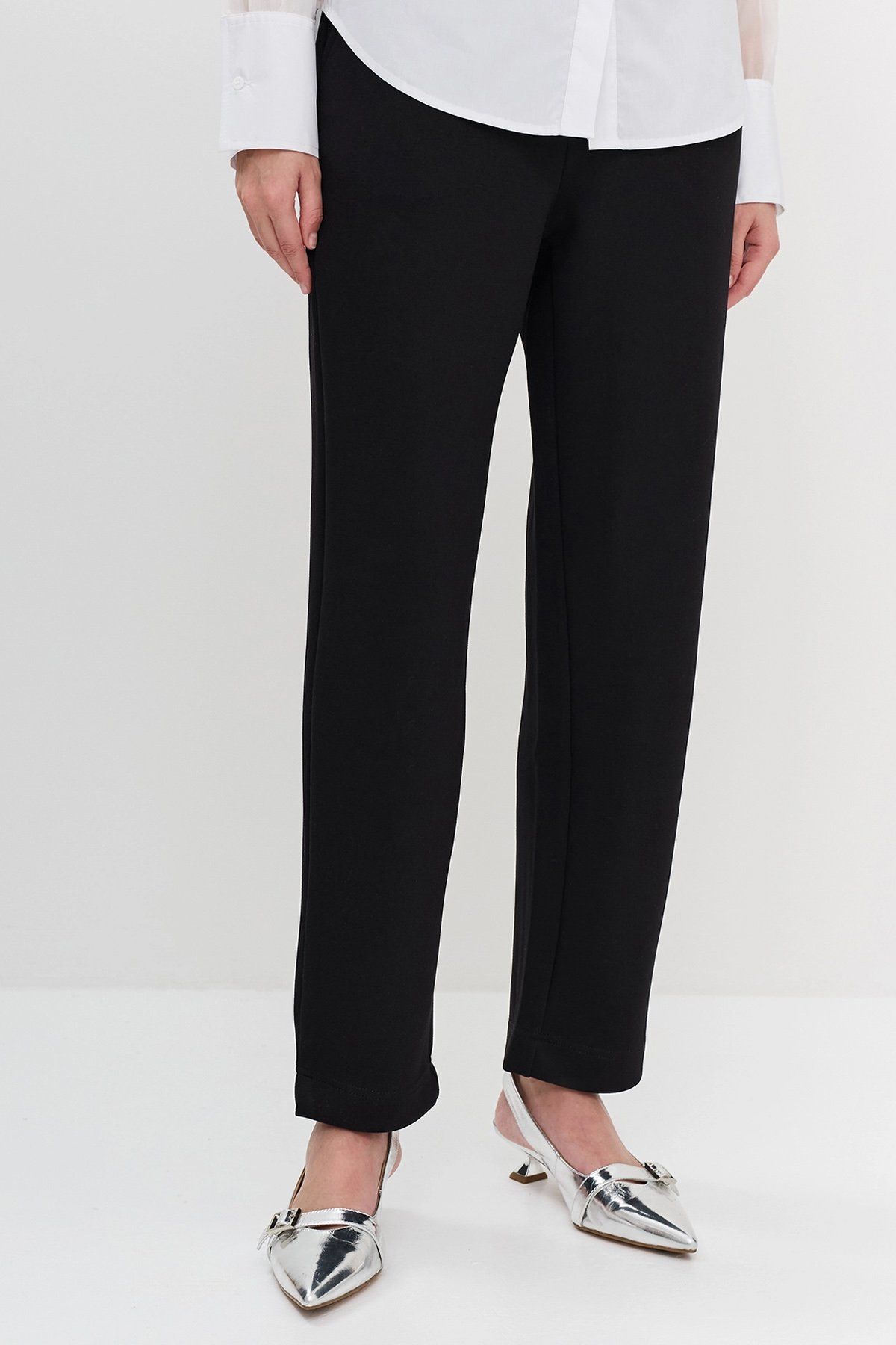 Чёрные брюки с резинкой на талии, 42р