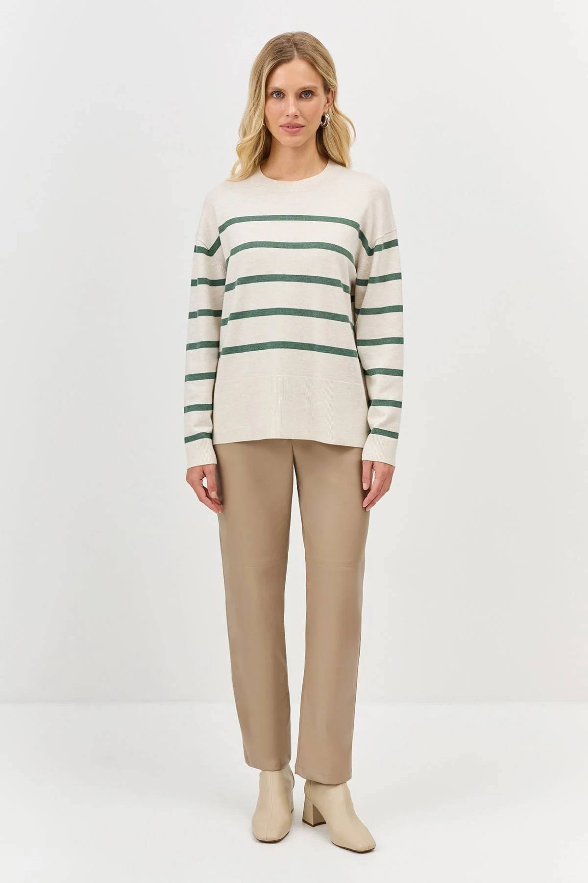 Джемпер в яркую полоску, 44