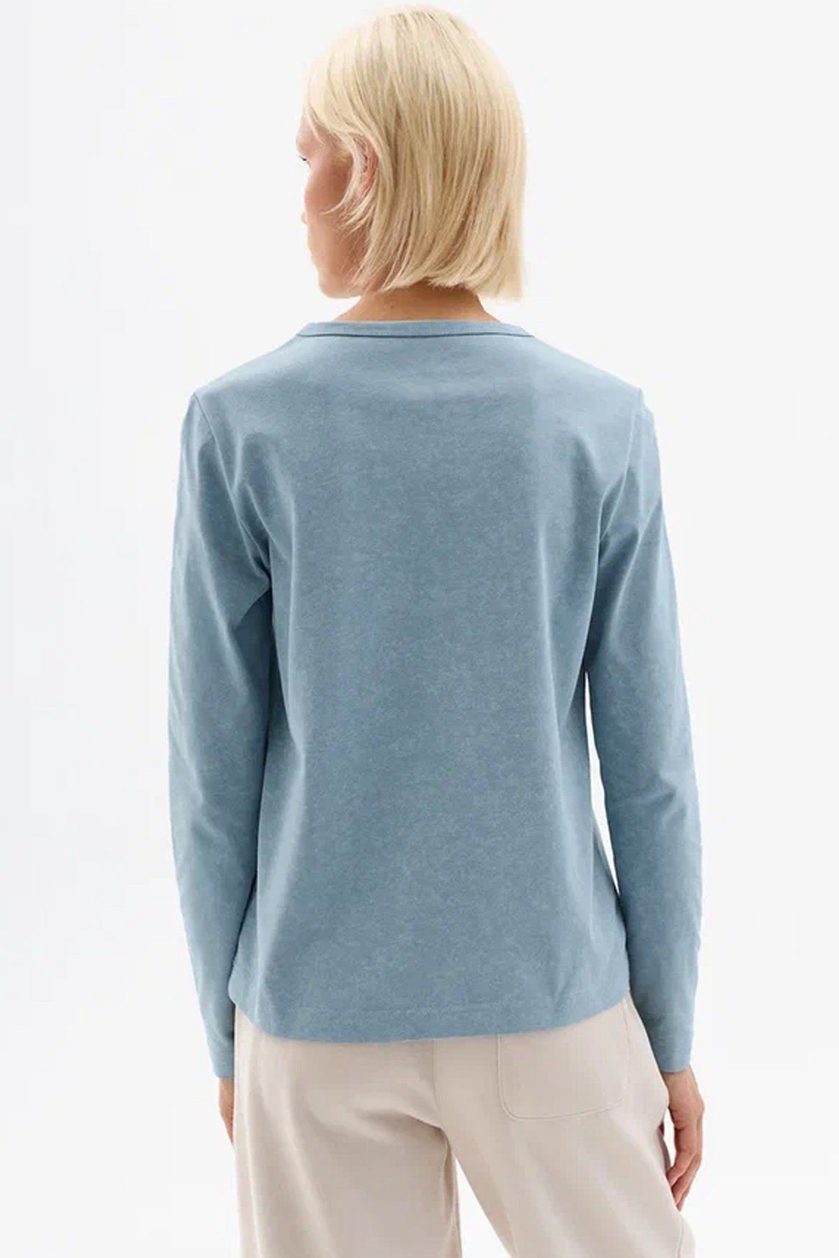 Приталенный джемпер с эффектом "мраморной" ткани в голубом цвете, 48р