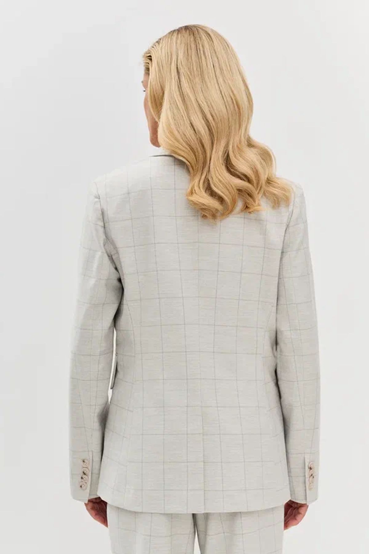 Стильный базовый жакет в клетку, 42р