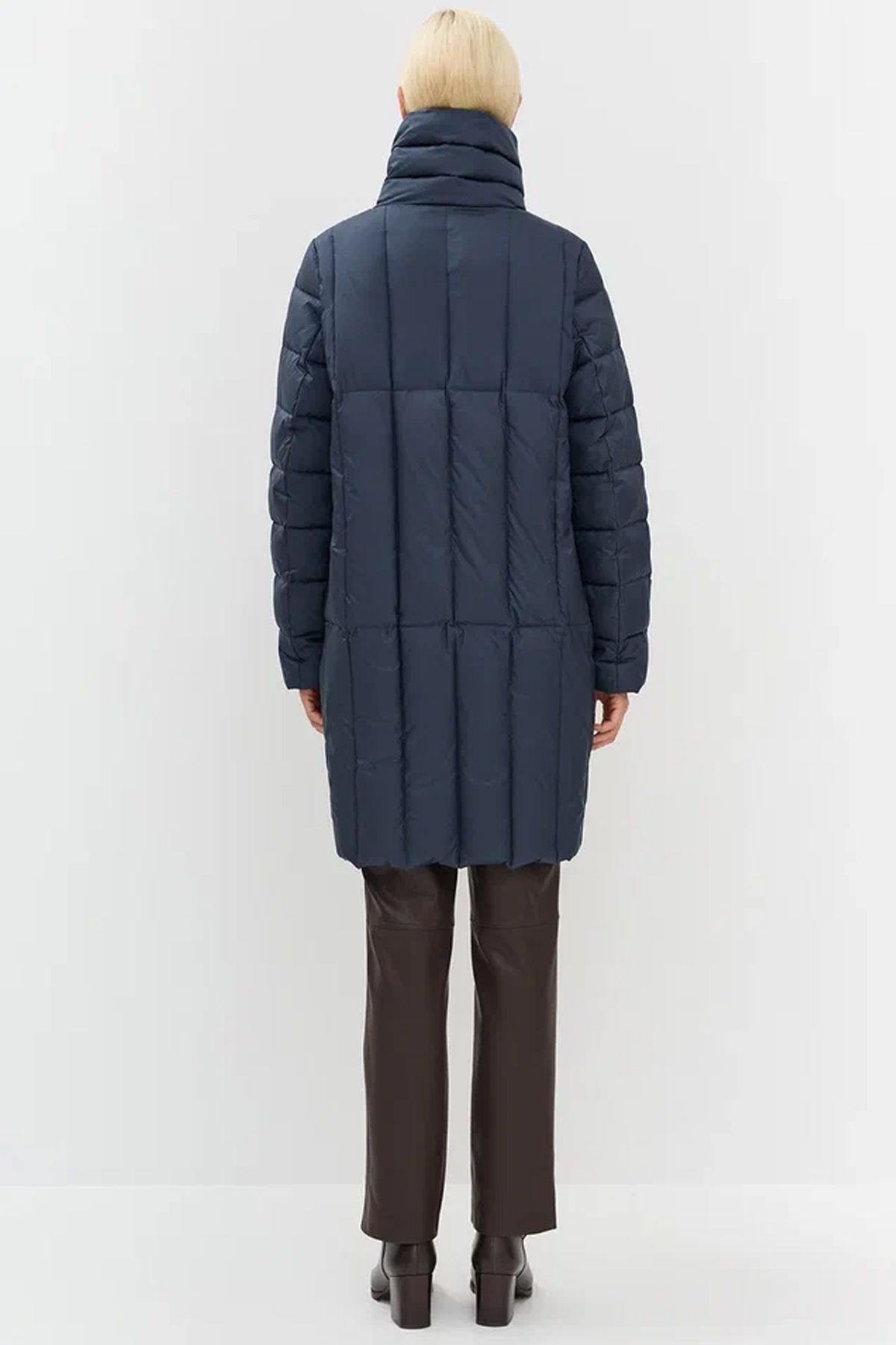 Свободное пальто с вертикальной стежкой в темно-синем цвете, 48р