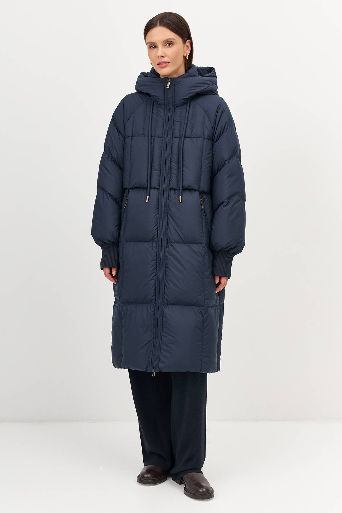 Лимитированная серия Теплый пуховик с капюшономс палантином, 36