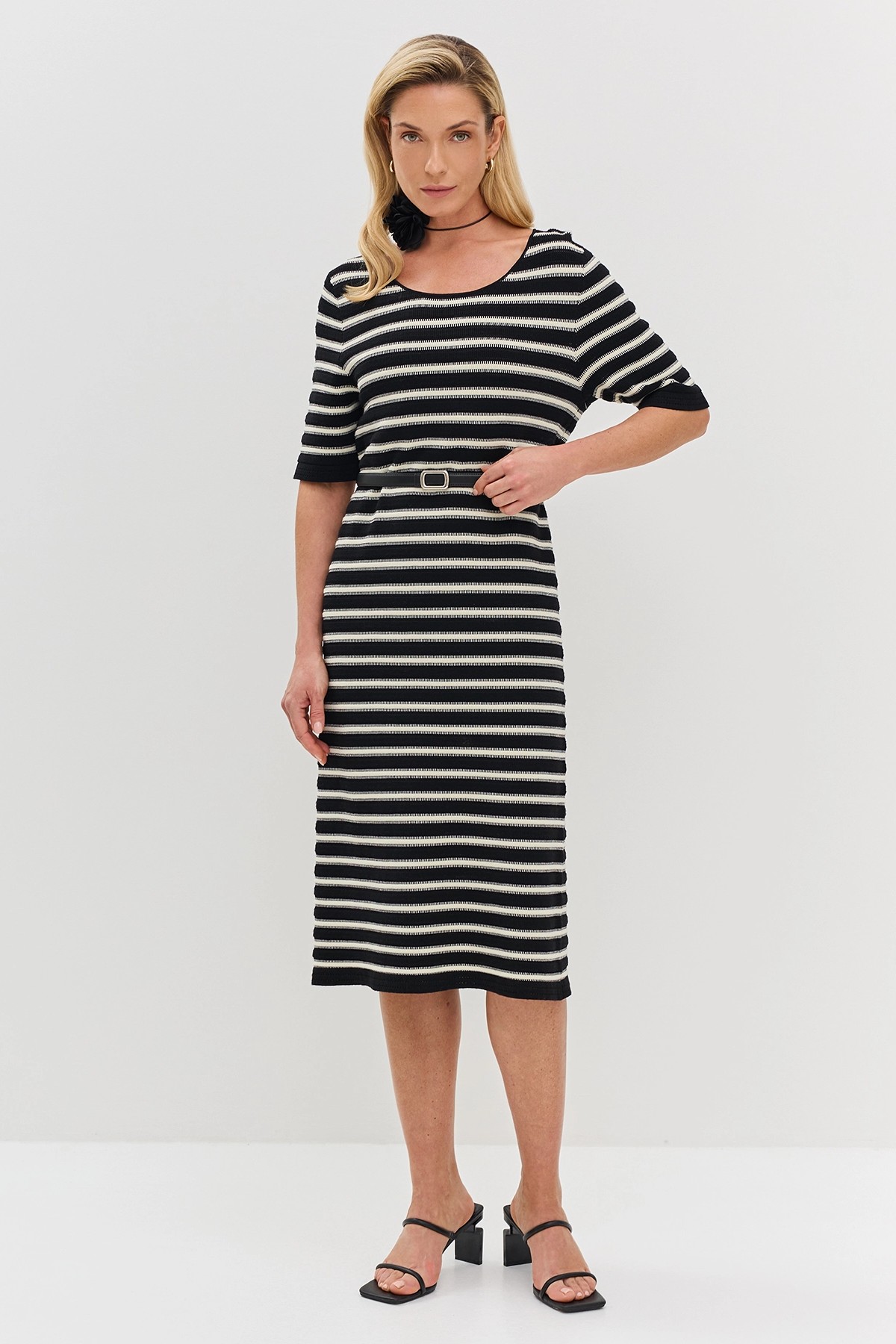 Узкий ремень с закругленной пряжкой, One