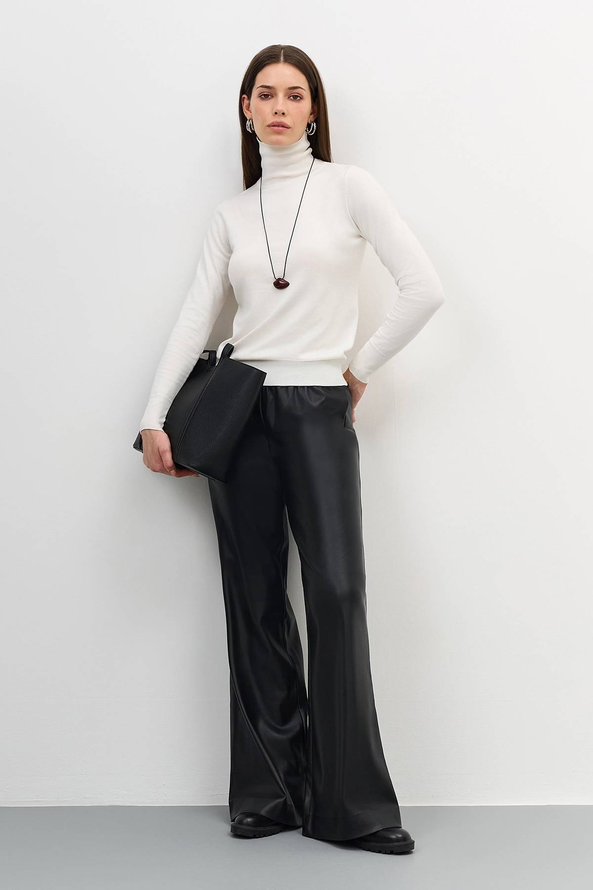 Брюки палаццо из экокожи, 40