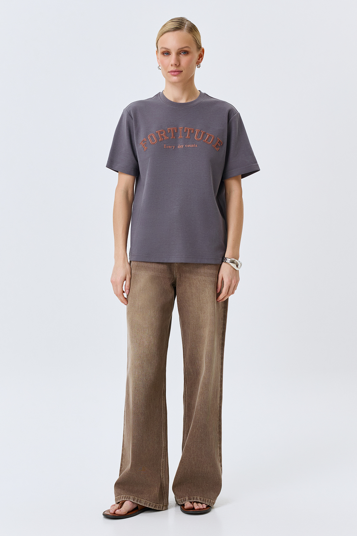 Темная прямая футболка в стиле "College", 50