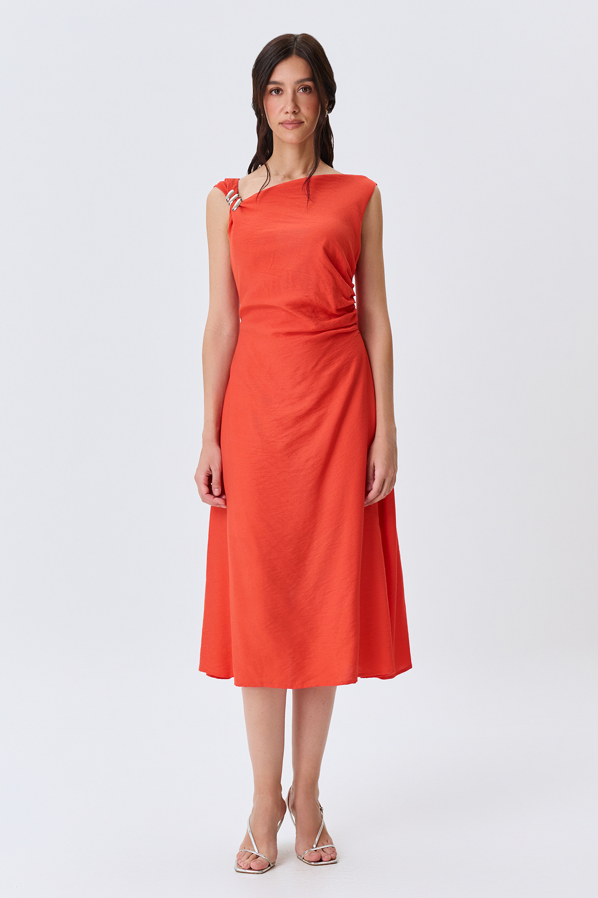 Платье-миди с асимметричным вырезом, 50