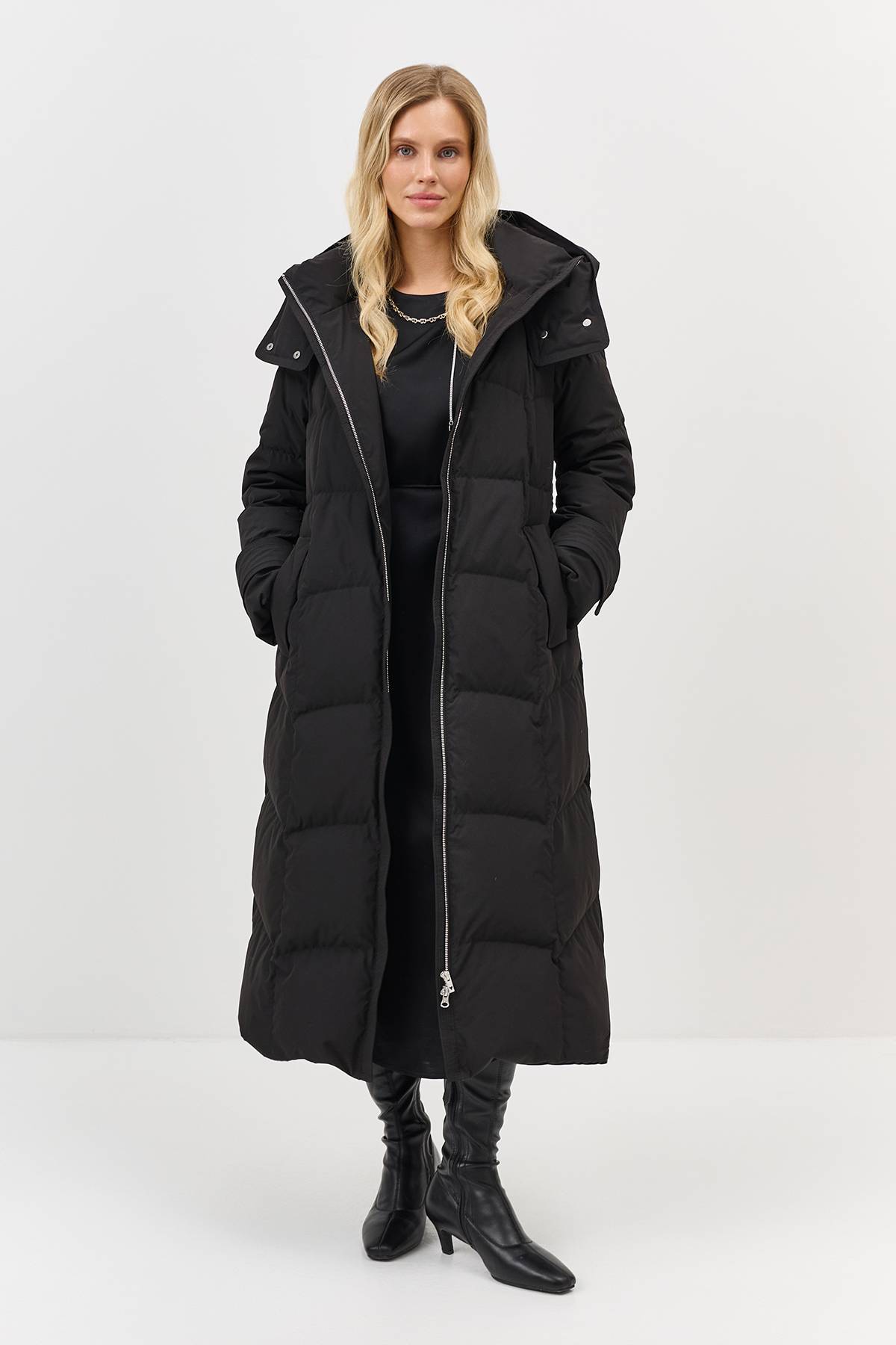 Лимитированная серия Пальто с акцентным высоким воротникомс палантином, 34