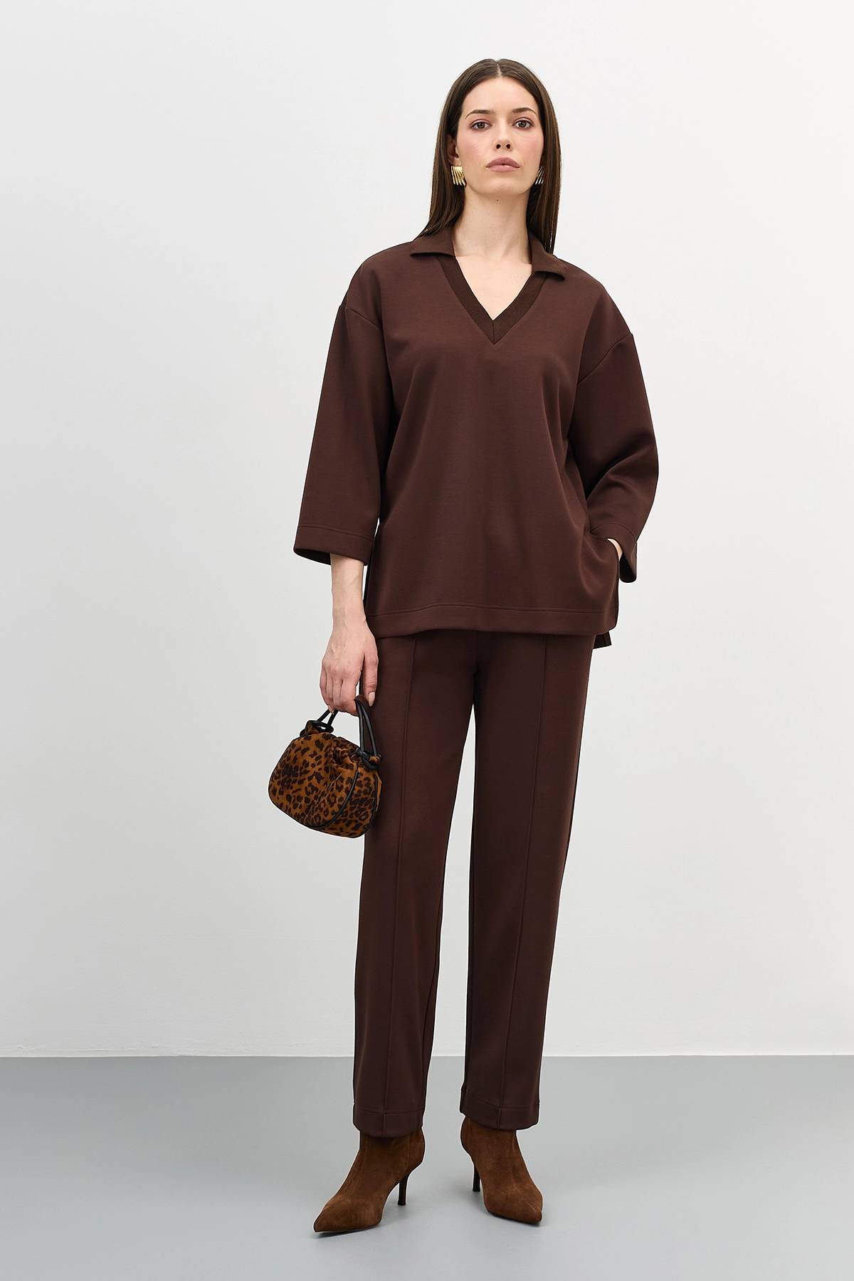 Лимитированная серия джемпер из вискозы с воротником-поло и ремень, 50