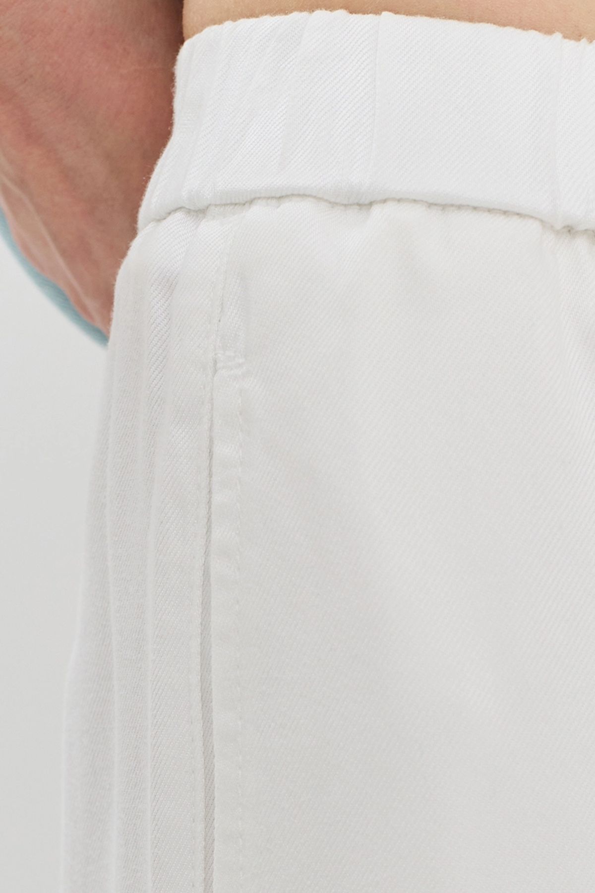 Джинсы-палаццо на резинке в белом цвете, 42р