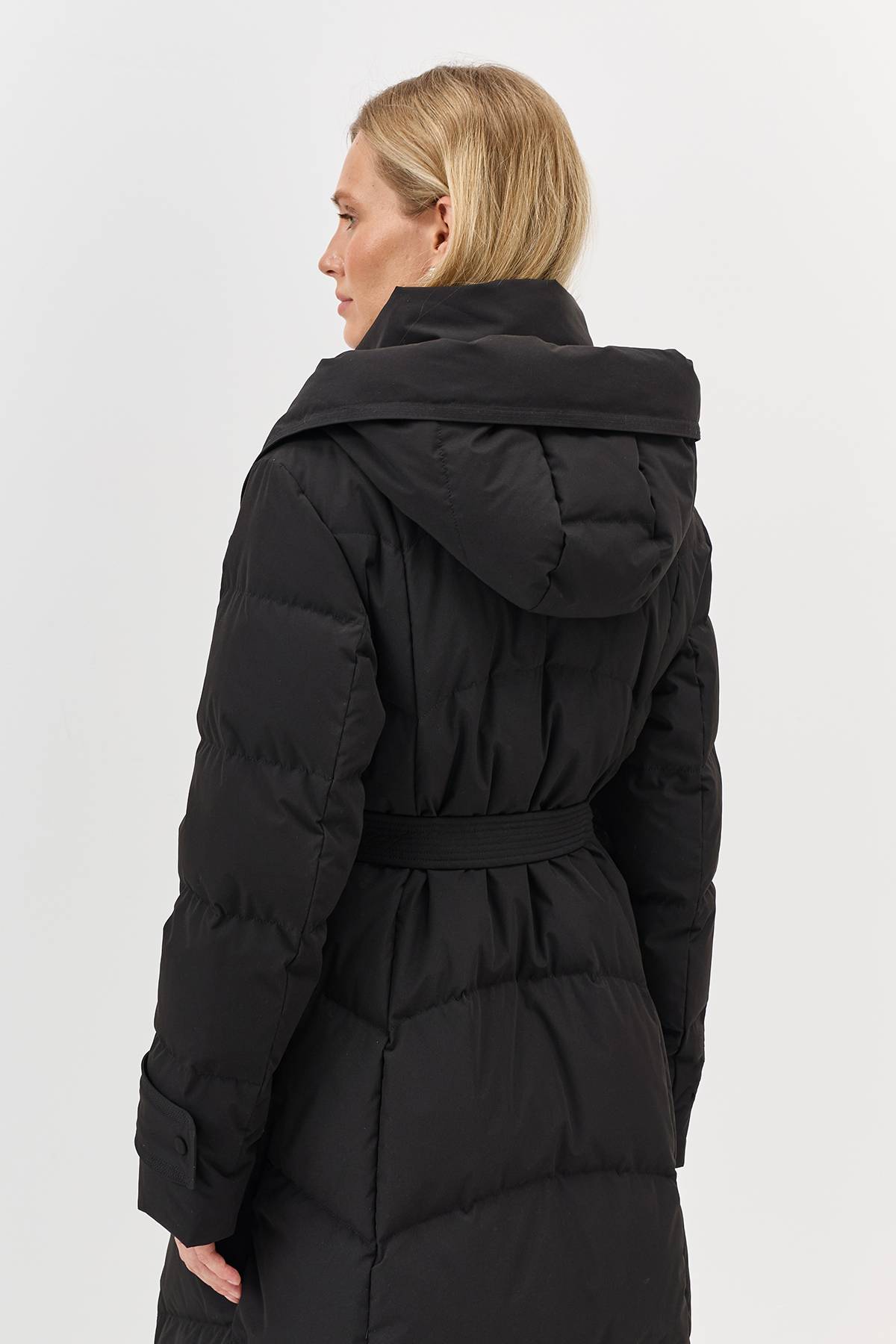 Лимитированная серия пальто с акцентным высоким воротником с палантином, 34