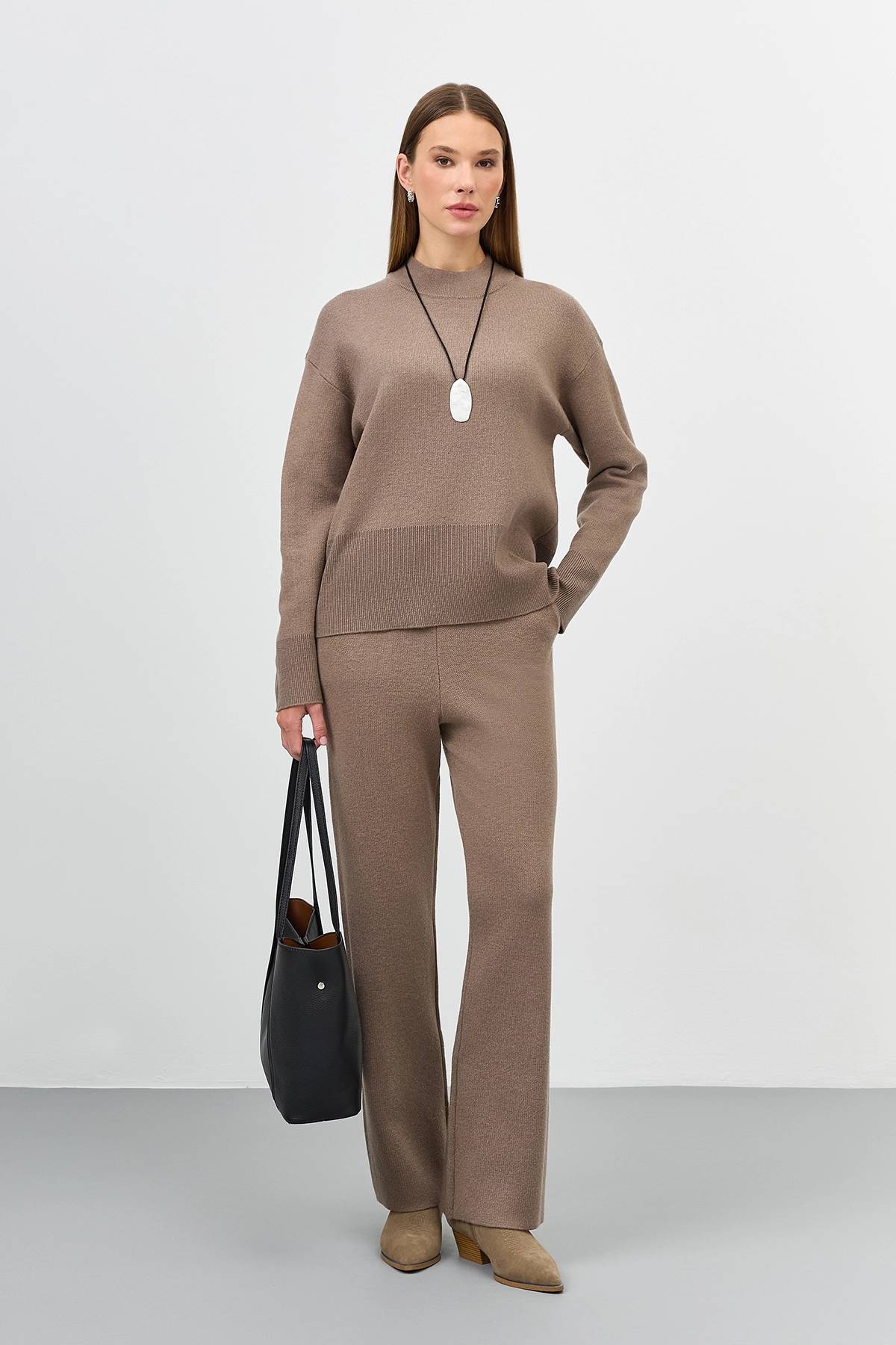 Свободный свитер с шерстью, 46