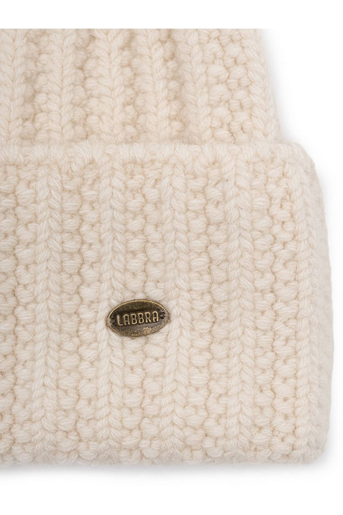 Шапка кремовая, One