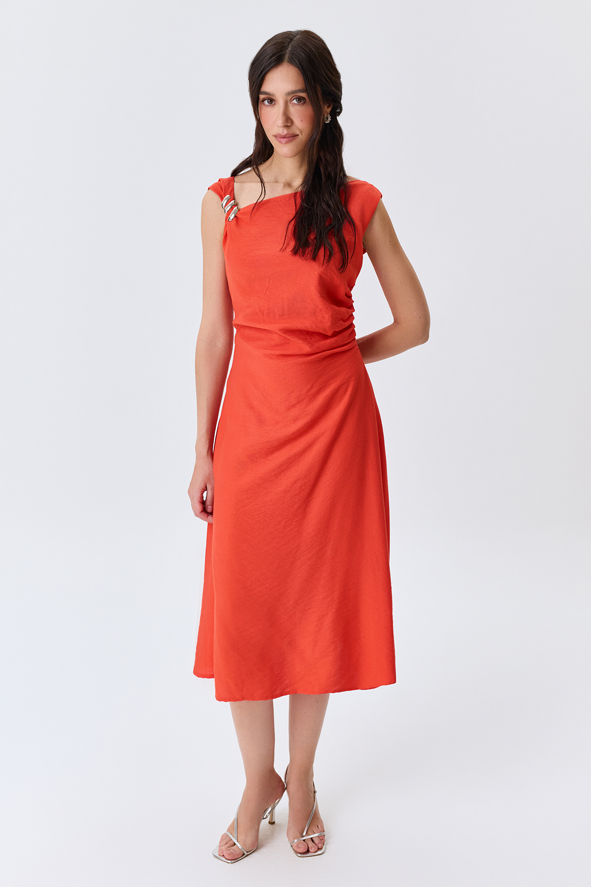 Платье-миди с асимметричным вырезом, 50