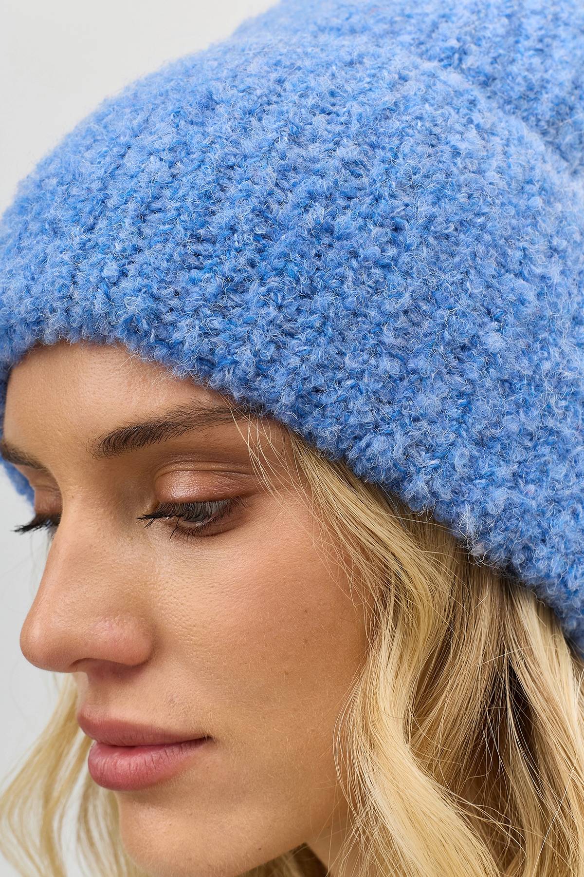 Яркая шапка бини с ангорой, One