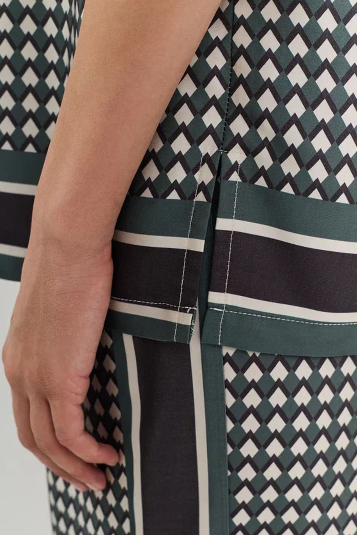 Блузка с эффектным принтом, 48р