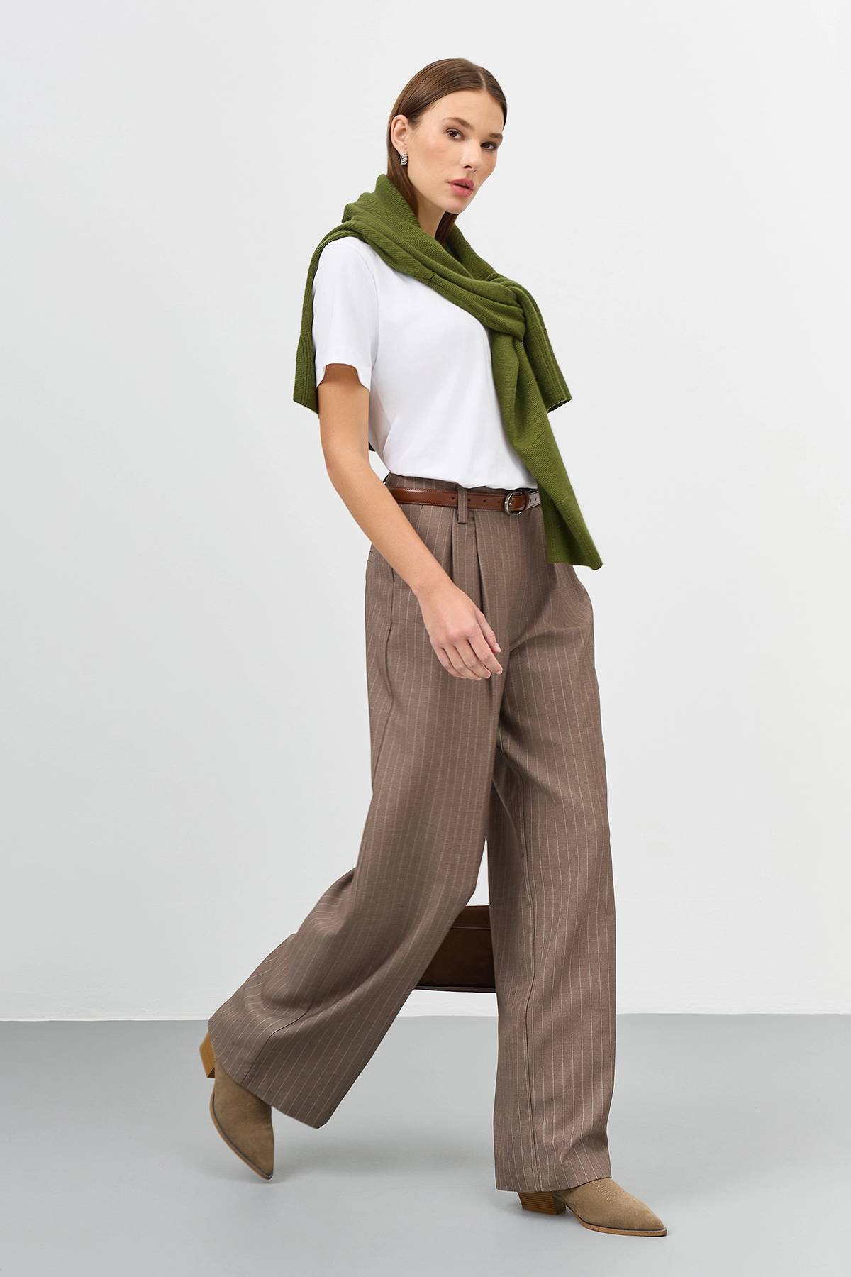 Лимитированная серия широкие брюки в полоску и ремень, 42