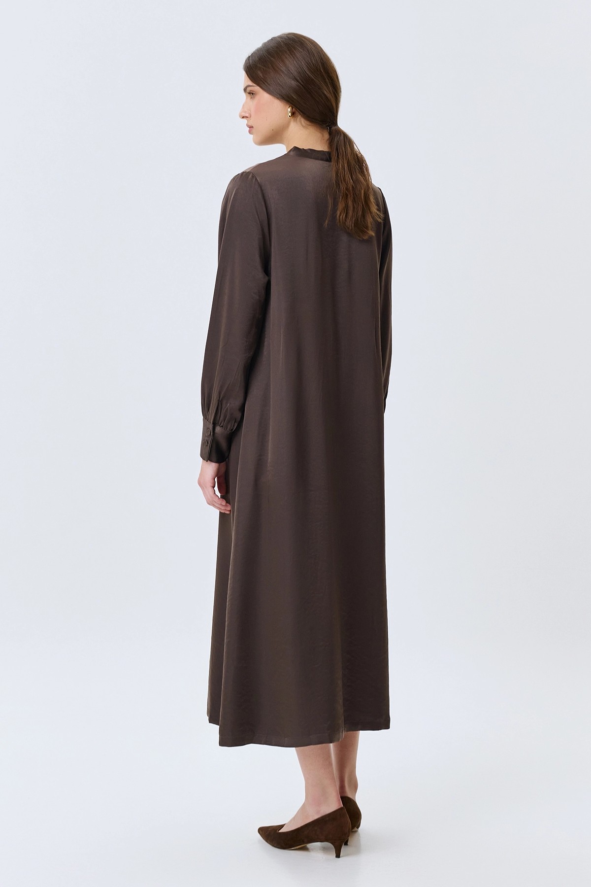 Сатиновое платье-рубашка из 100% вискозы, 52