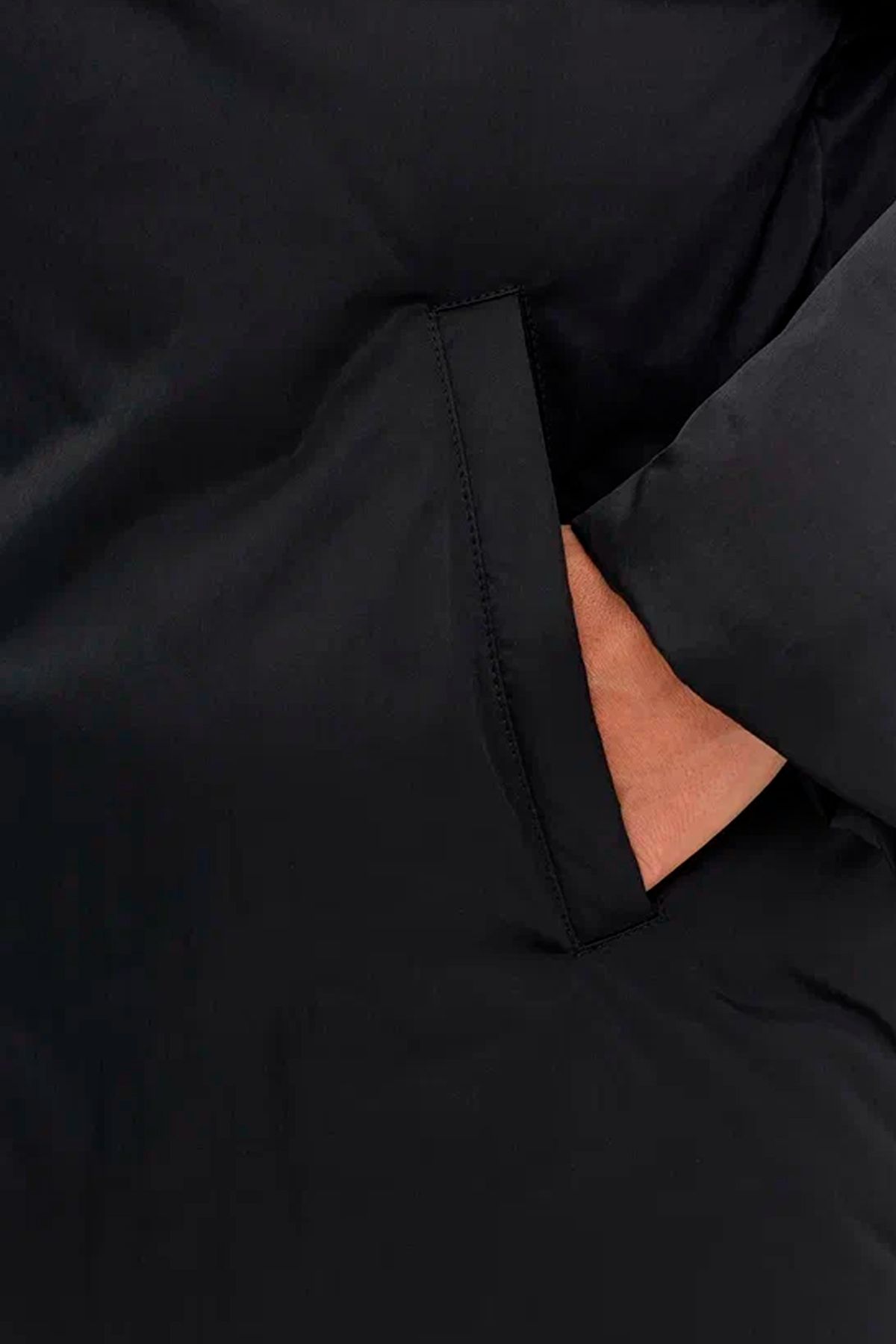 Укороченное пальто с внутренней стежкой в черном цвете,50р