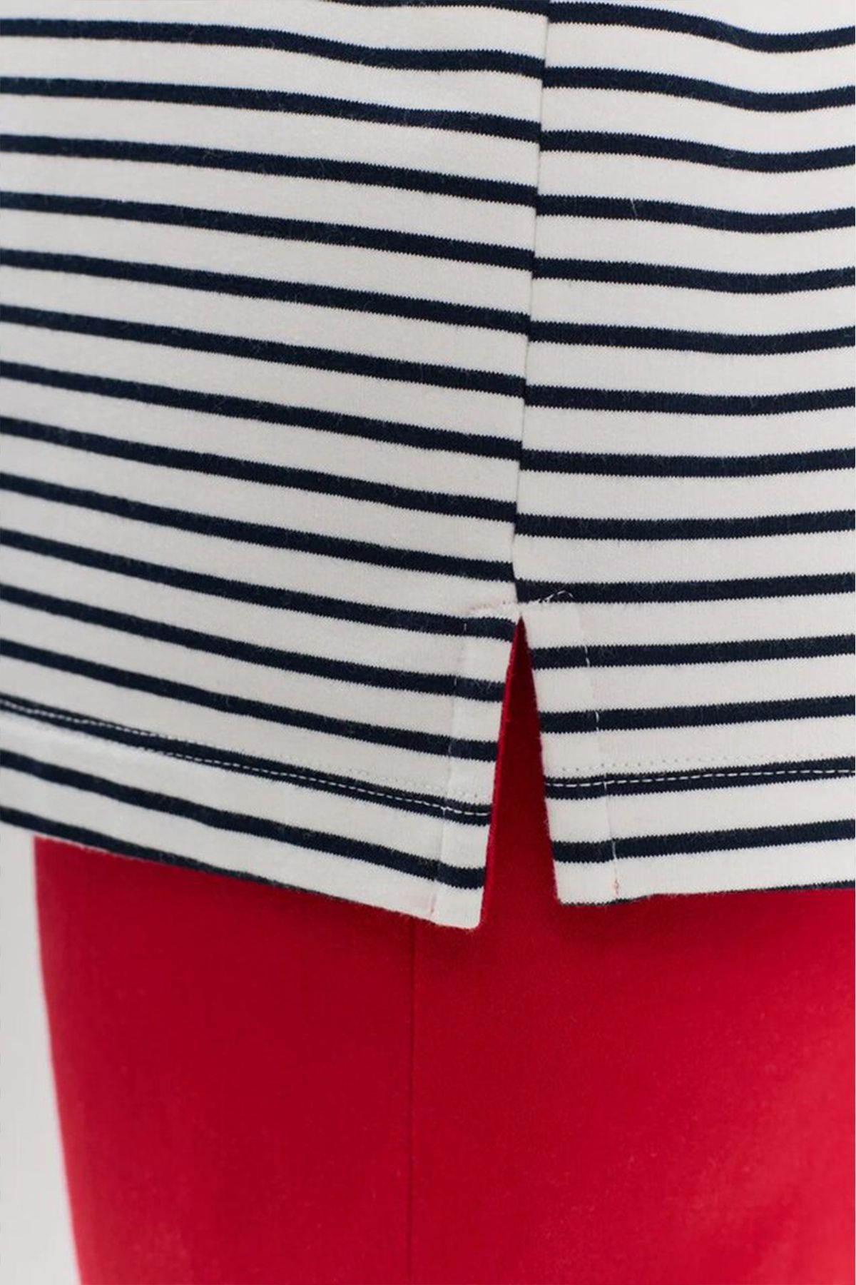 Трикотажный джемпер в контрастную полоску, 48р