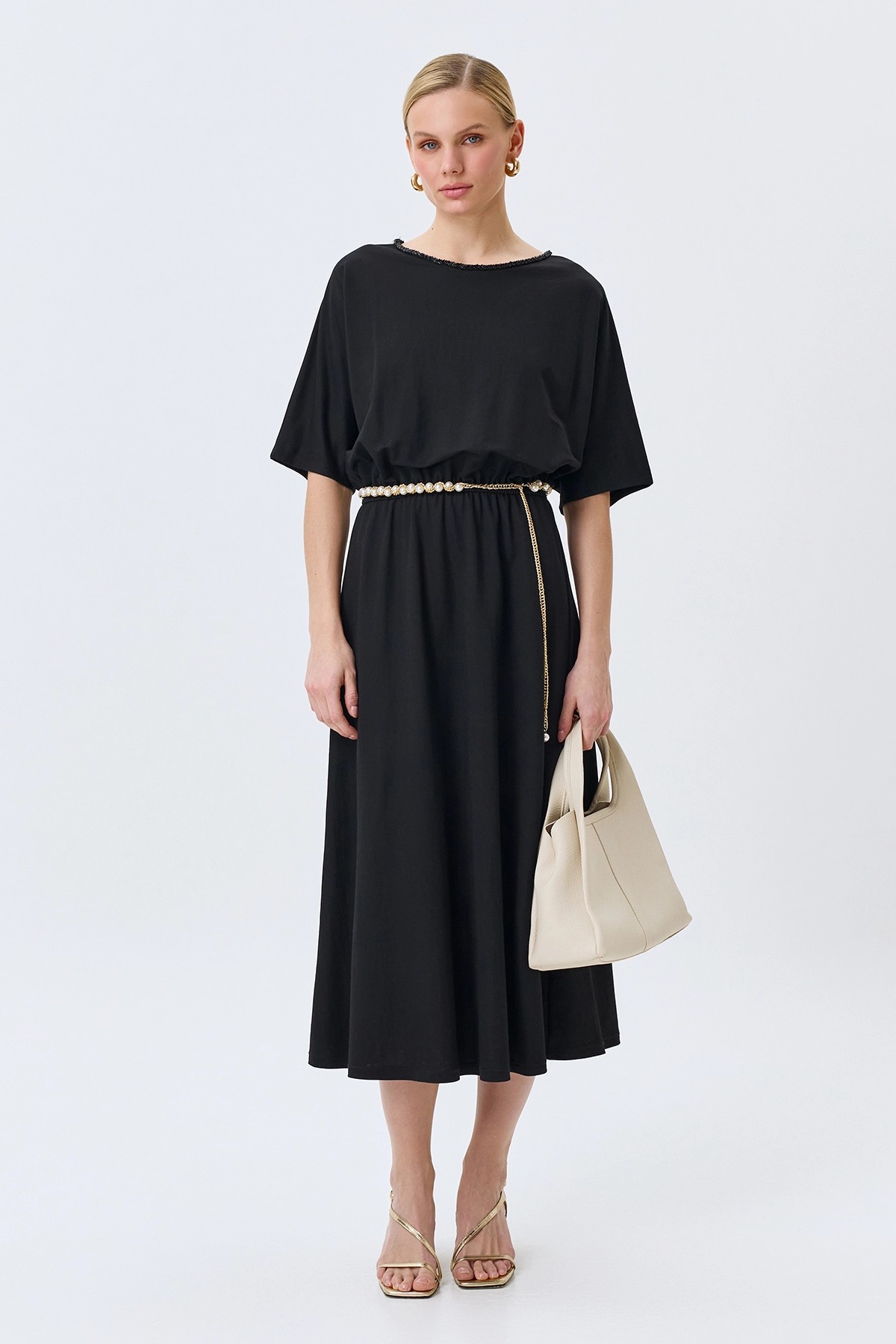 Ремень-цепочка с яркими жемчужинами, One