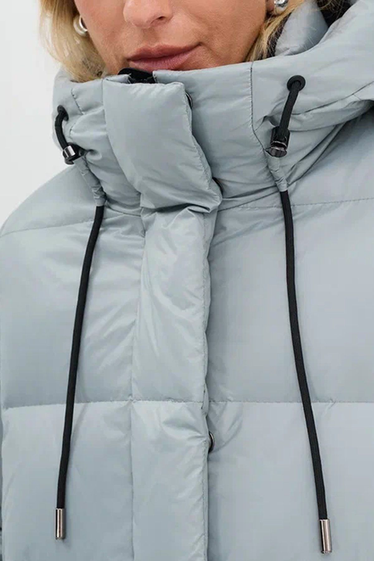 Пуховое пальто с контрастными деталями, 52р