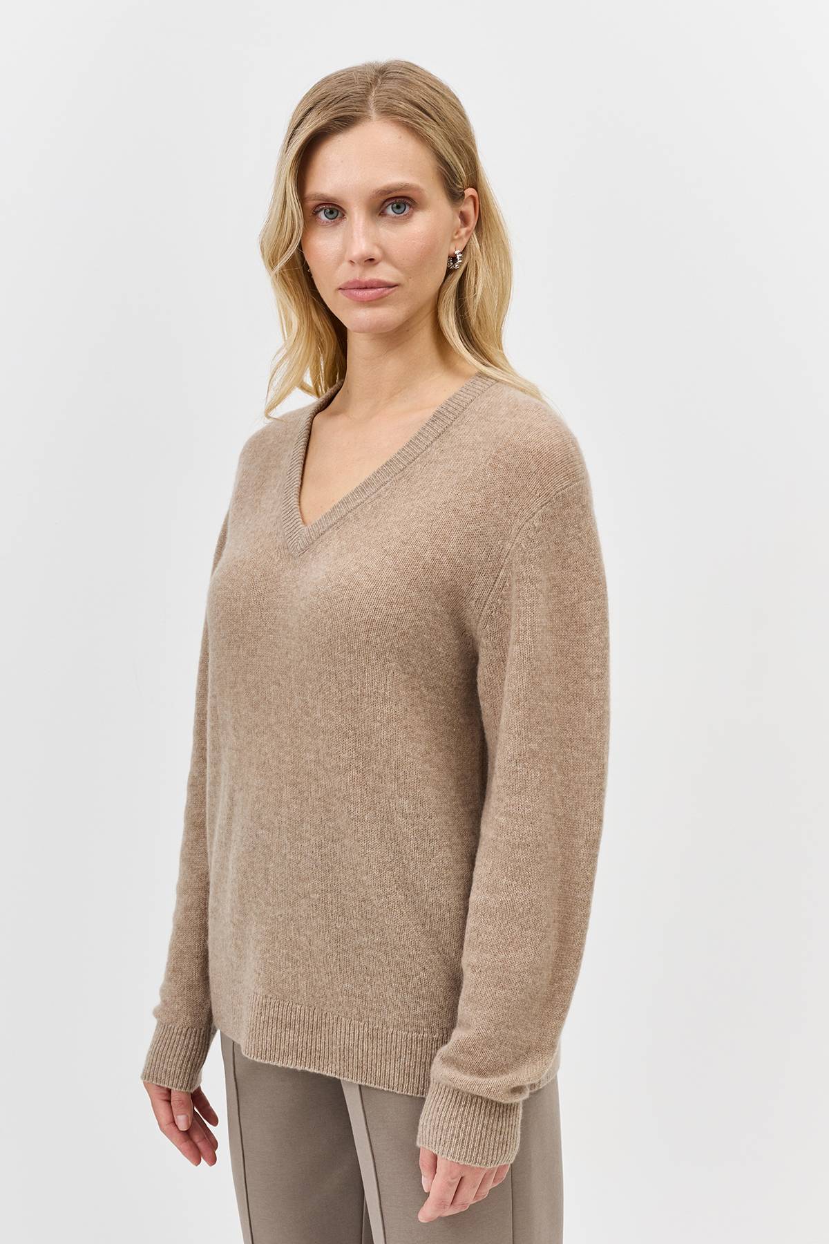 Лимитированная серия джемпер с V-образным вырезом из 100% кашемира и ремень, 36