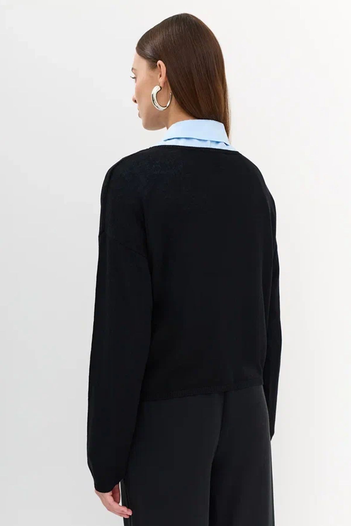 Свободный джемпер с тенселем в черном цвете, 50р