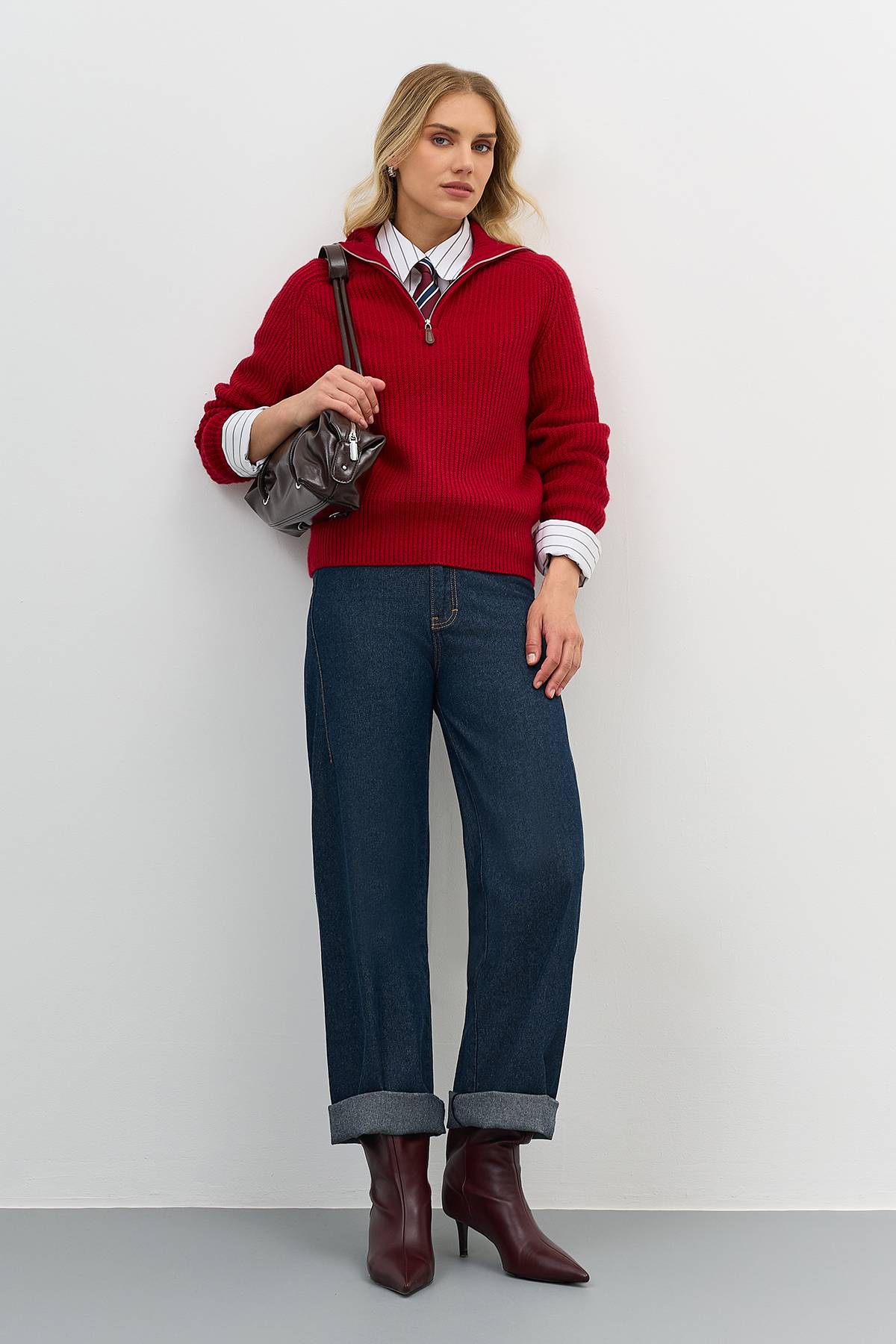 Лимитированная серия красный свитер с отложным воротником на молнии и ремень, 42