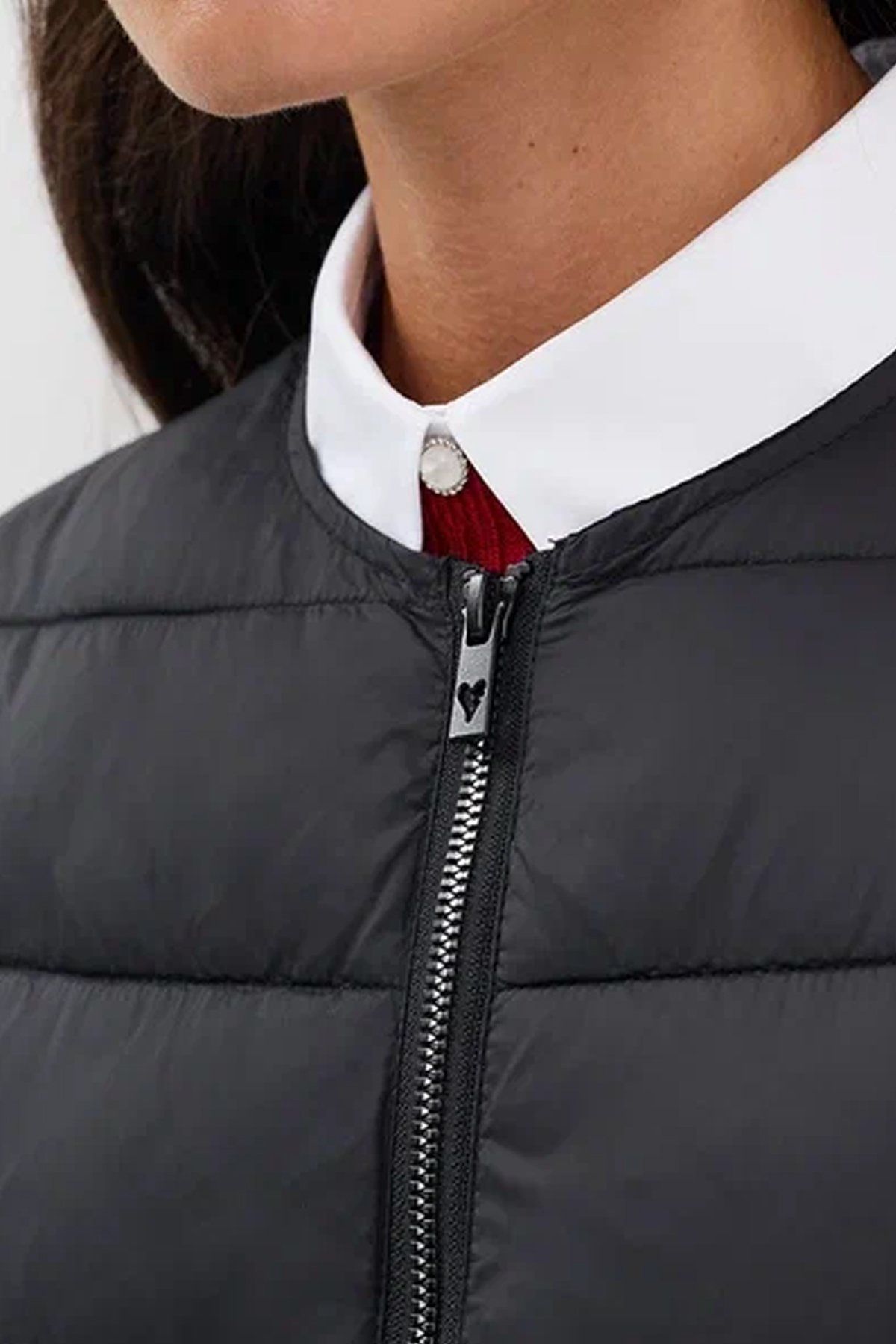 Классический жилет с горизонтальной стежкой, 44р