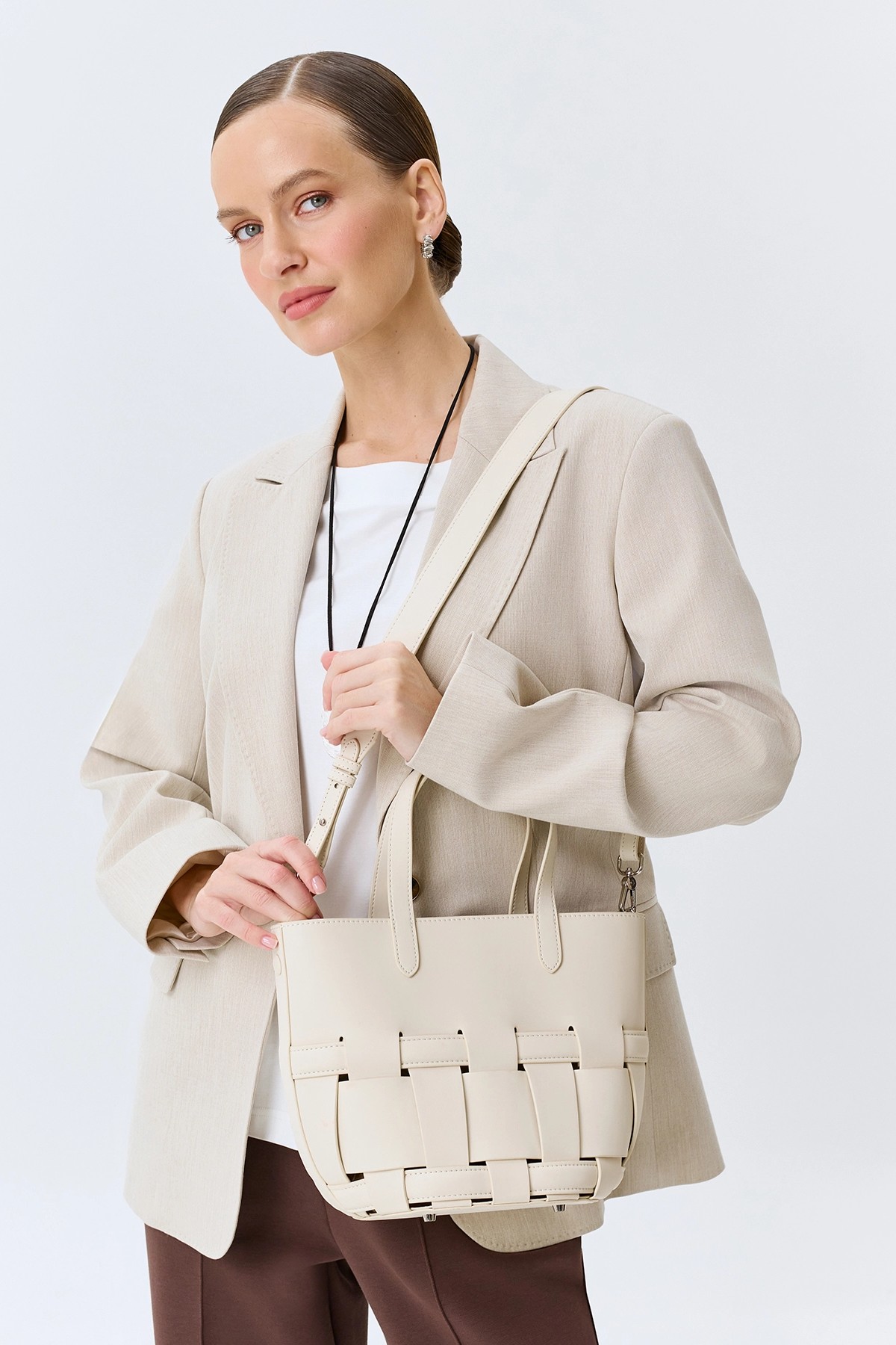 Сумка корзинка с косметичкой в комплекте, One