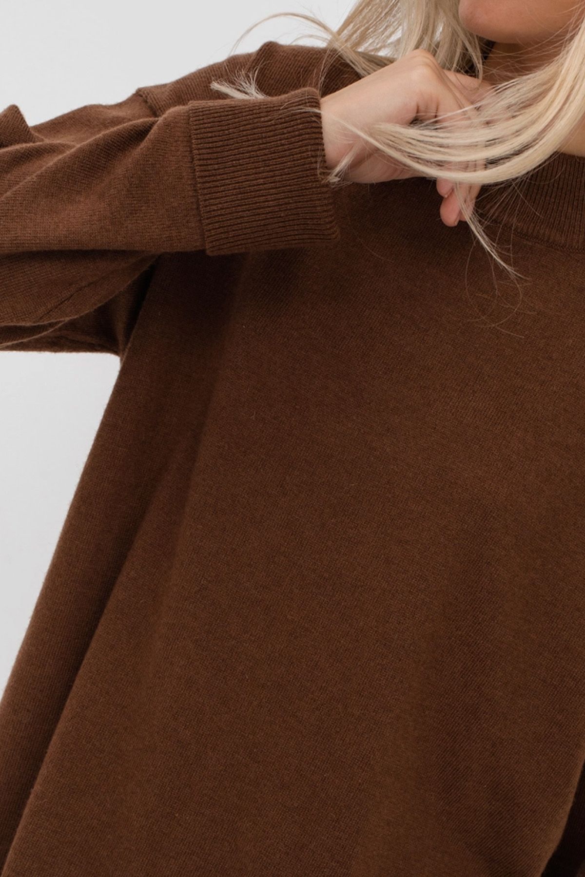 Джемпер со спущенной линией плеча, 52р