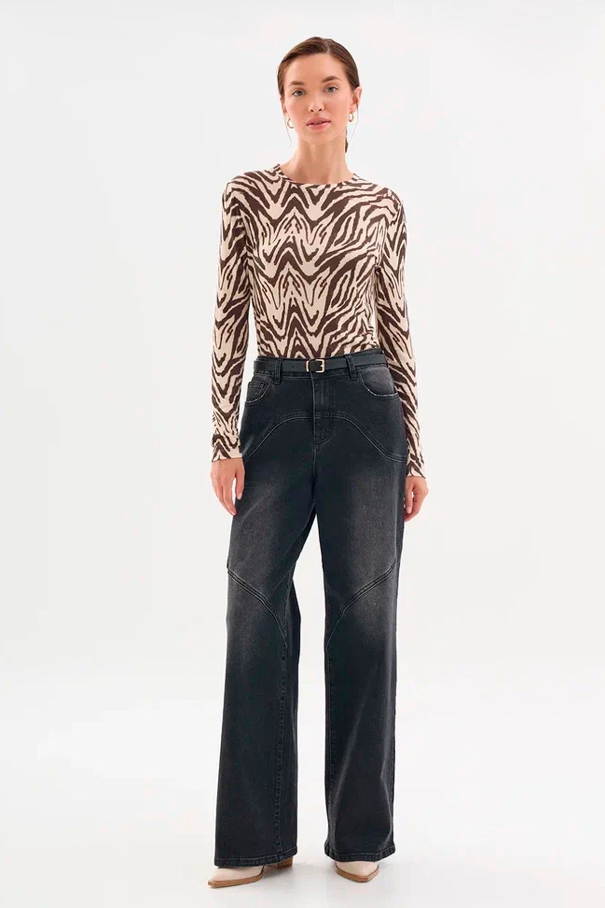 Стильные прямые джинсы клёш, 40р