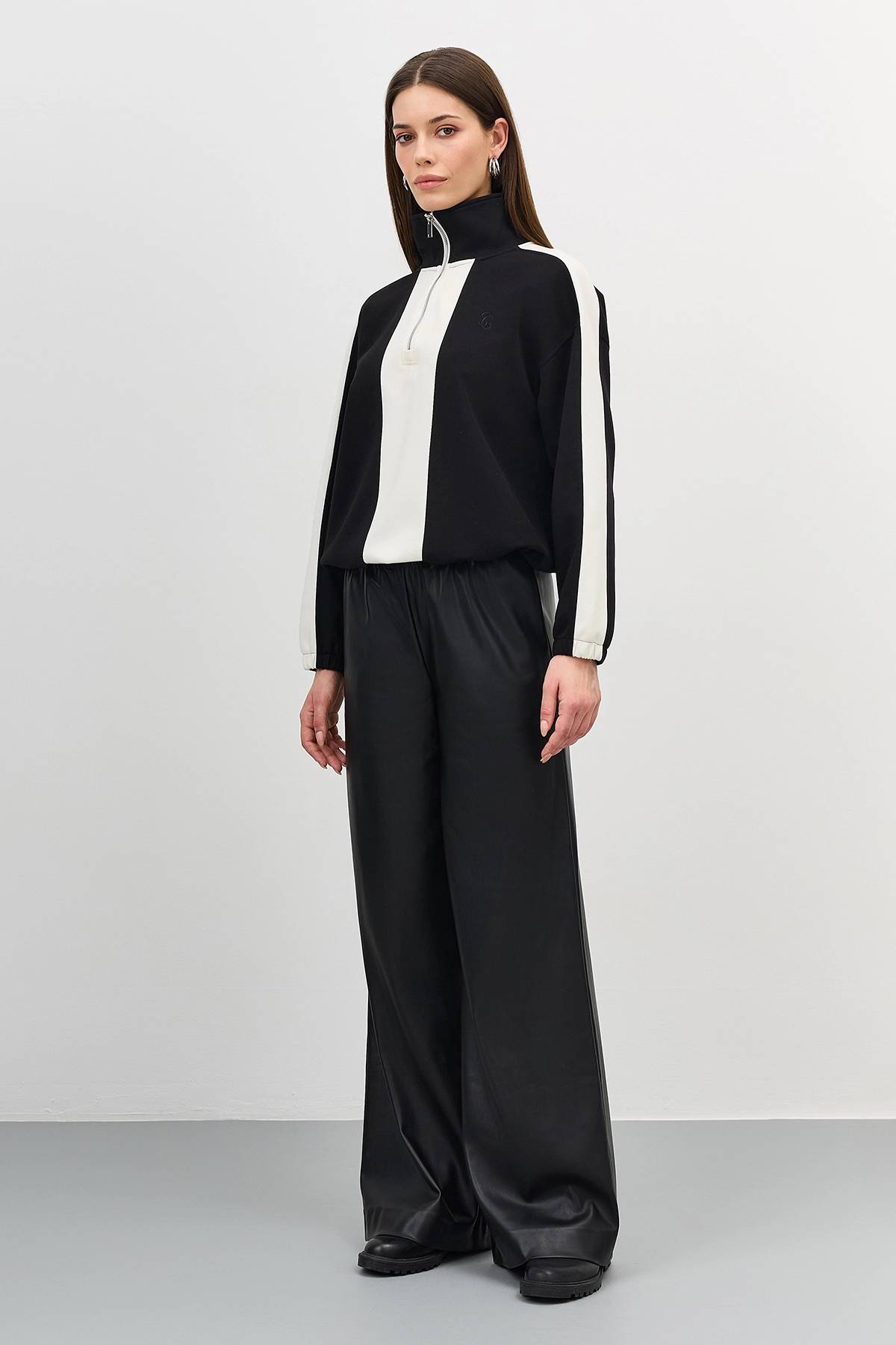 Лимитированная серия джемпер с синим палантином, 40