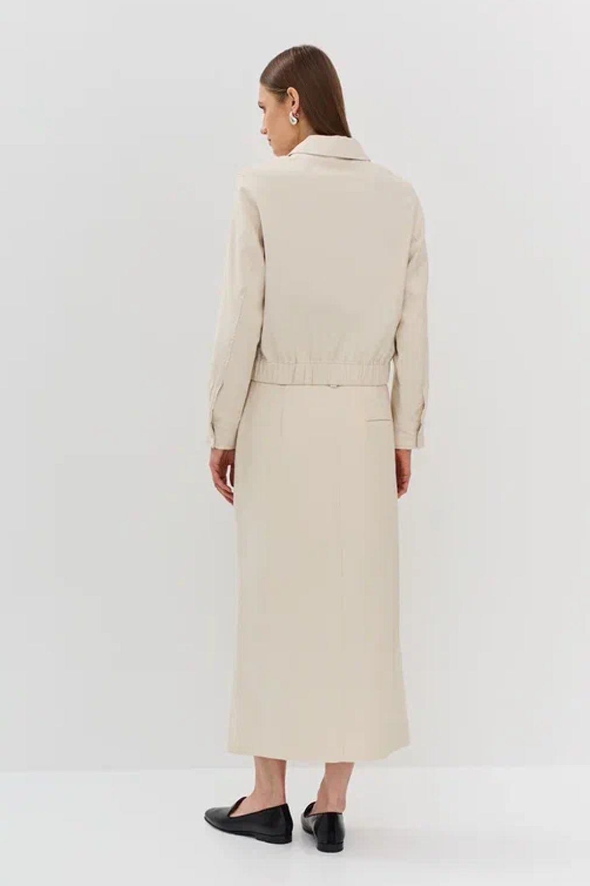 Юбка миди с акцентным глубоким разрезом, 52р