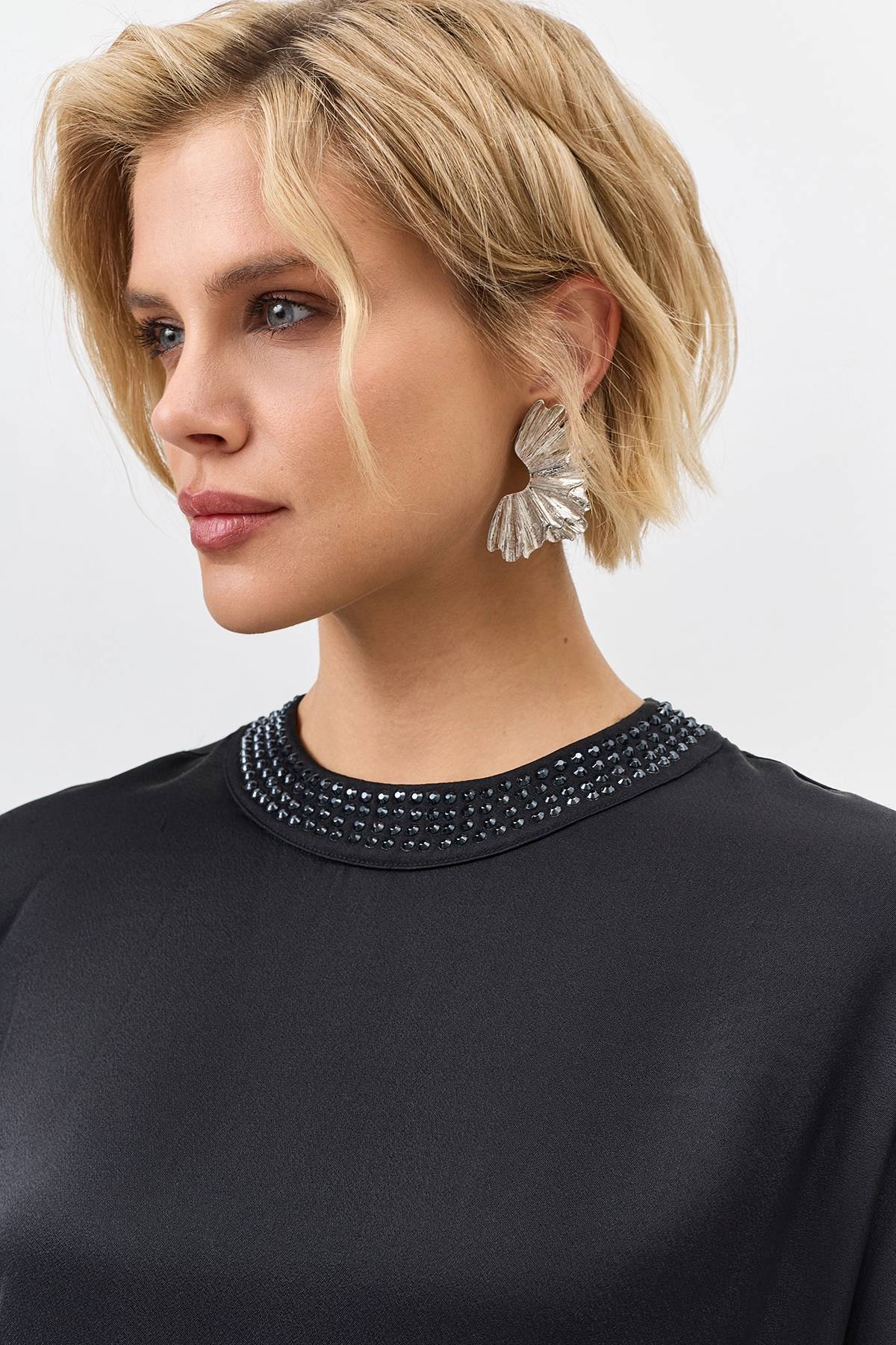 Лимитированная серия блузка с декором из страз и ремень, 36