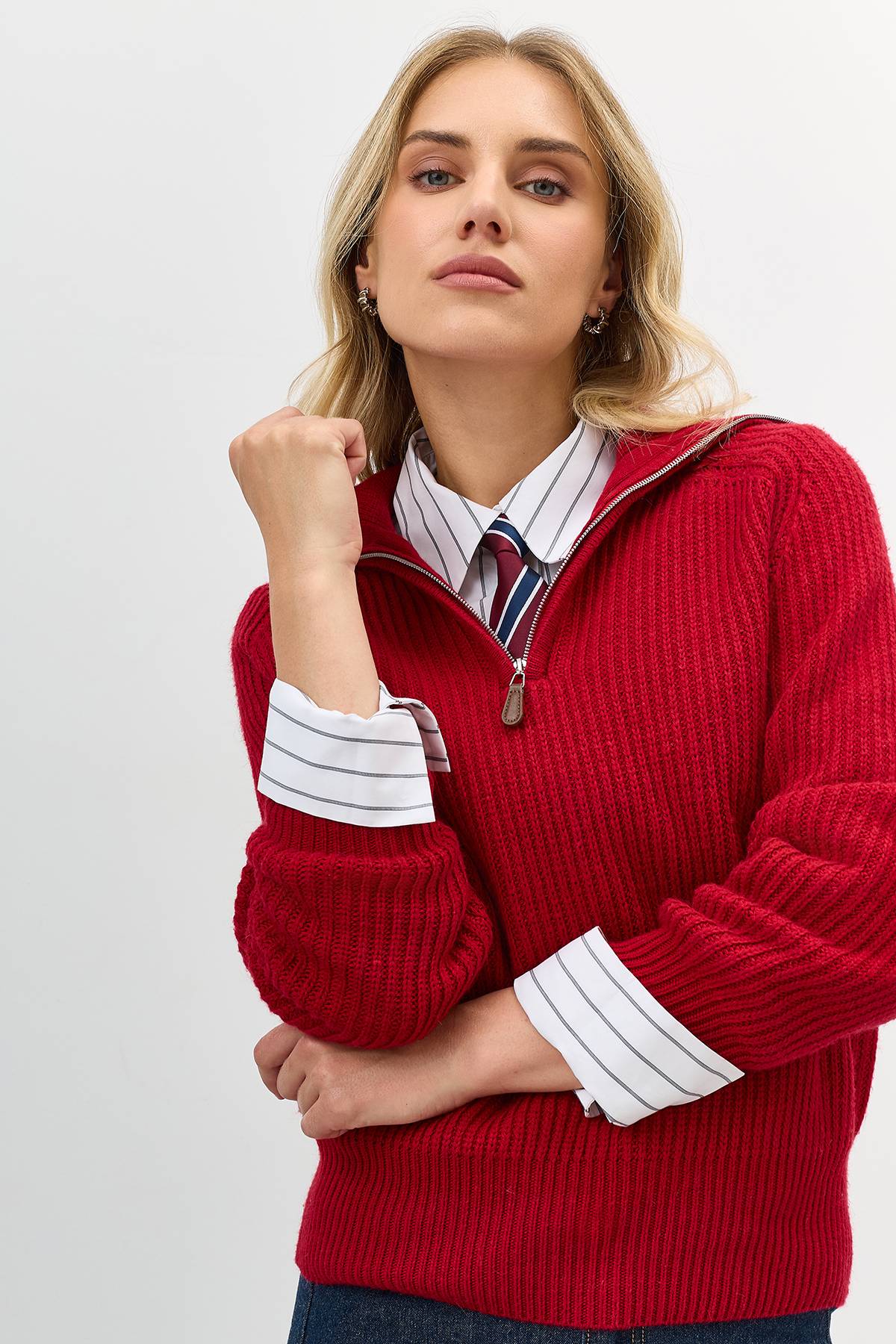 Лимитированная серия красный свитер с отложным воротником на молнии и ремень, 42