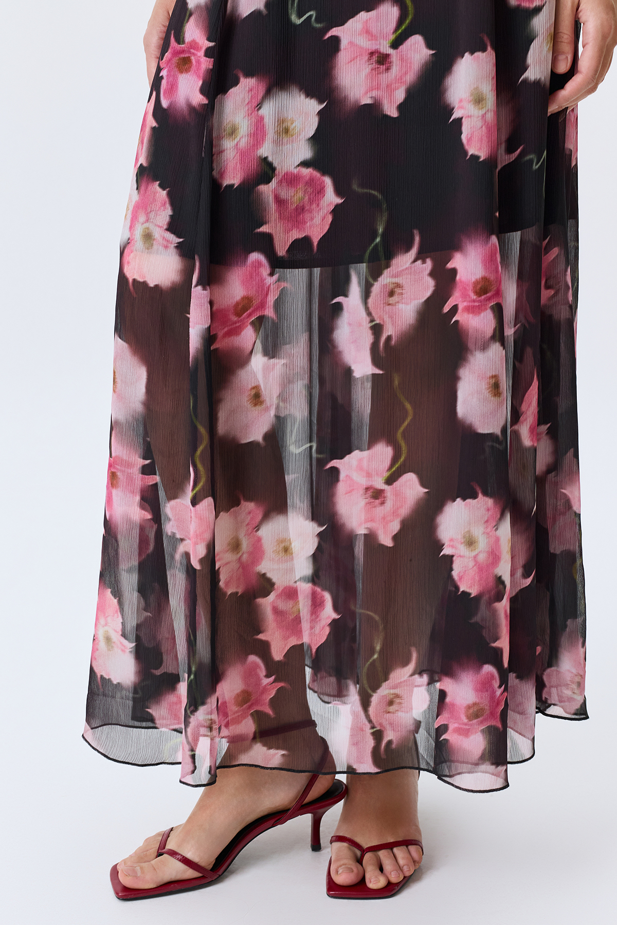 Романтичное платье с ярким цветочным принтом, 50