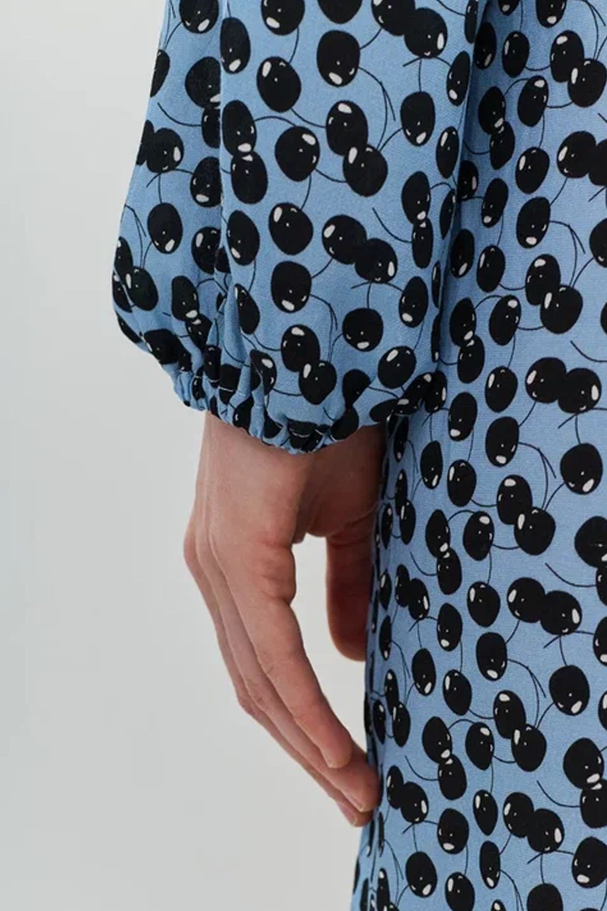 Элегантное платье из вискозы, 48р