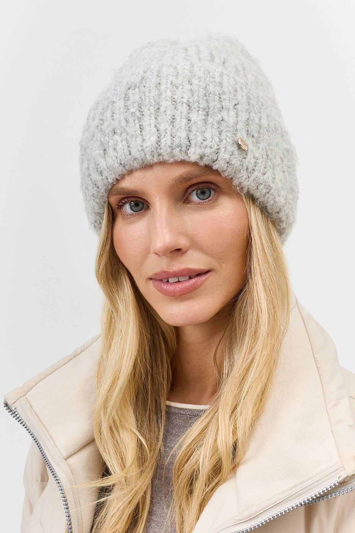 Серая шапка бини в рубчик с ангорой, One