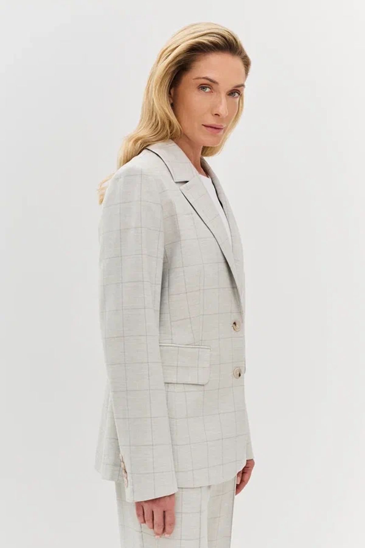 Стильный базовый жакет в клетку, 42р