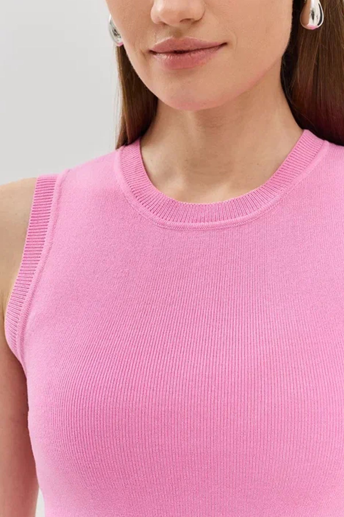 Базовый трикотажный топ в розовом цвете, 48р